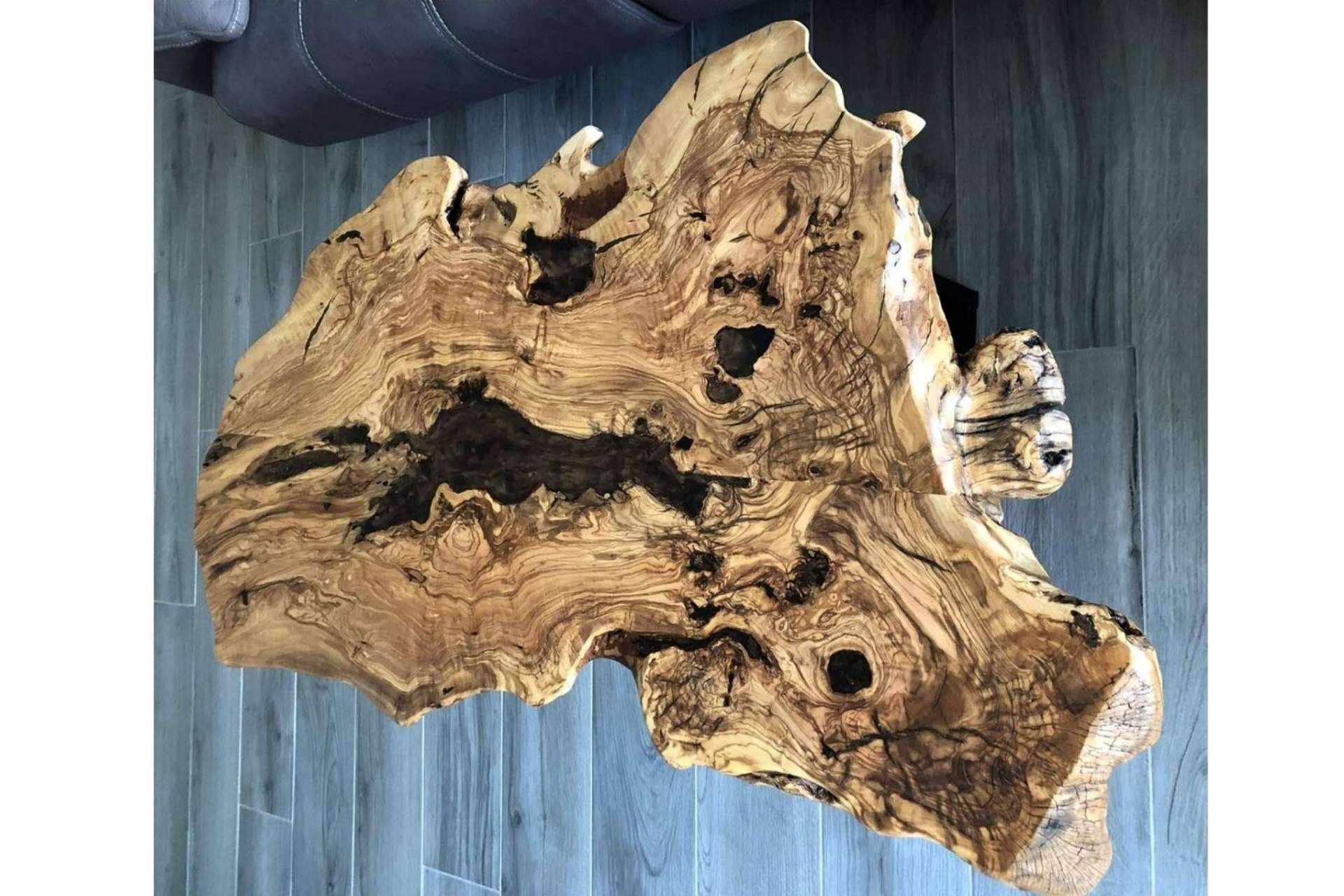 Vestir los espacios con belleza y elegancia con las mesas de olivo de Encimeras de Olivo