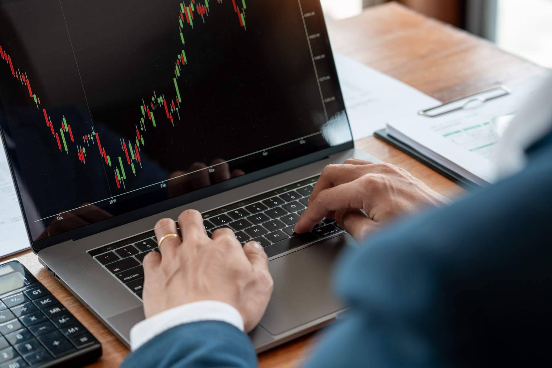 Juan Manuel García, experto en trading profesional con más de 10 años de trayectoria profesional