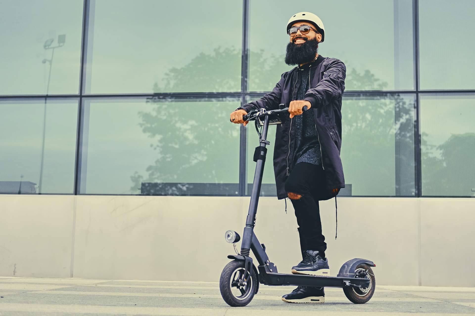Una de las mejores opciones de alquiler patinete eléctrico Barcelona es LYNX