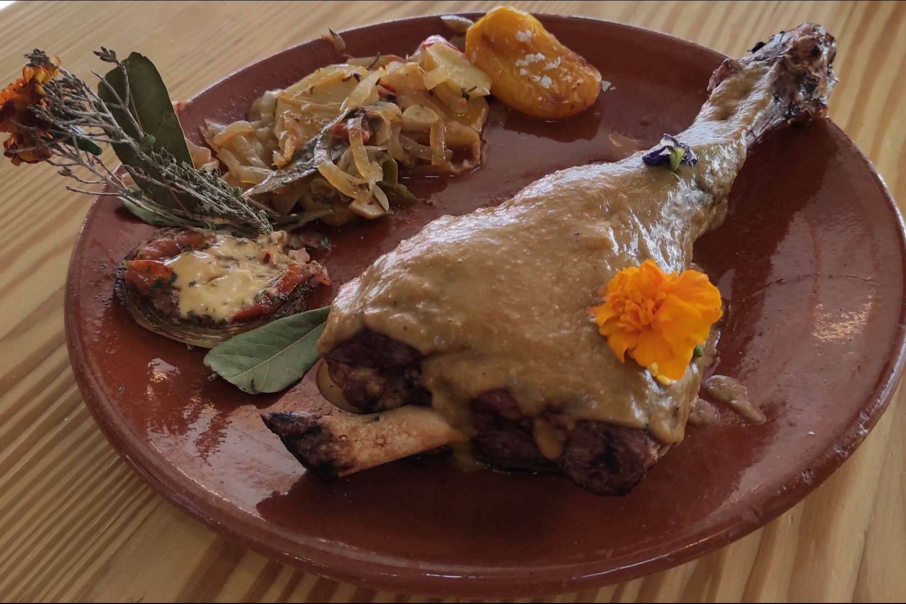 El restaurante Elixyr resalta el valor de la comida española en Mairena del Alcor