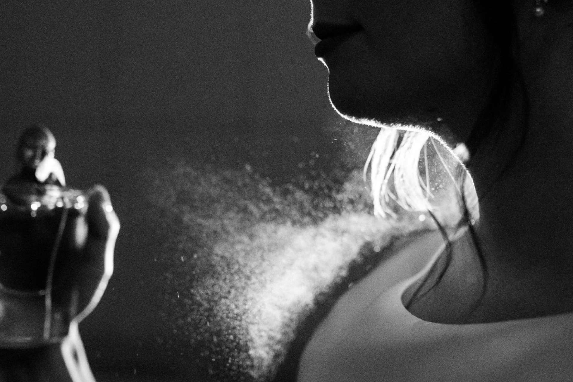 Crisessens.es ofrece perfumes y cosmética de alta calidad
