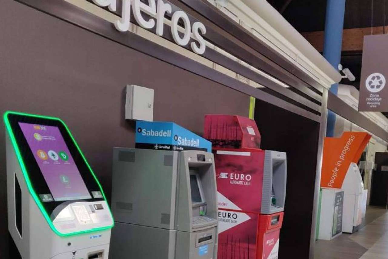 Weex se junta con Carrefour para instalar cajeros de Bitcoin en España