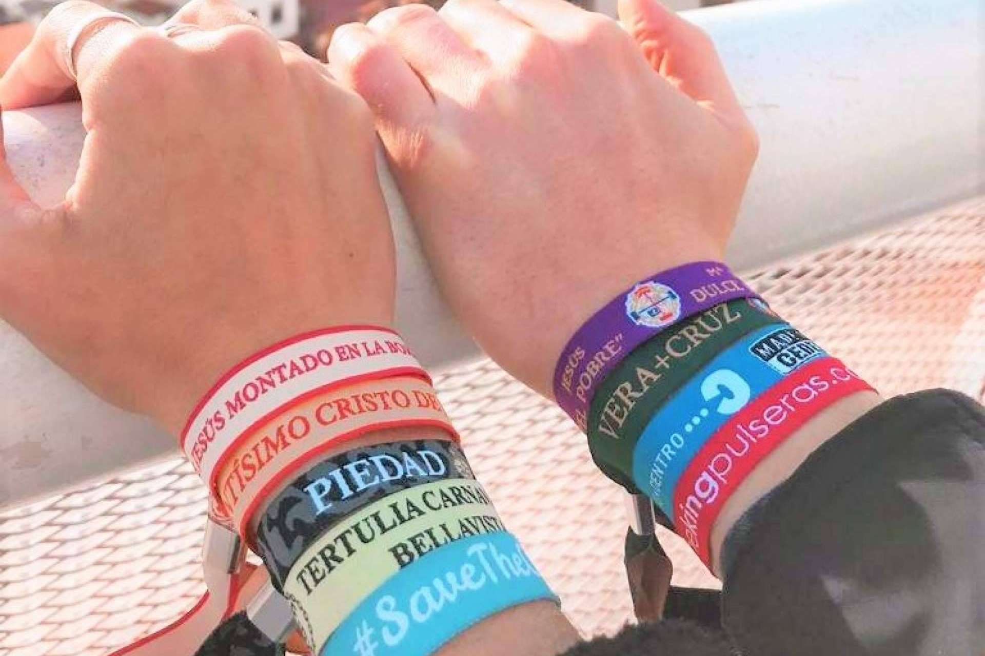 Pulseras de tela personalizadas de la mano de la firma The King Pulseras