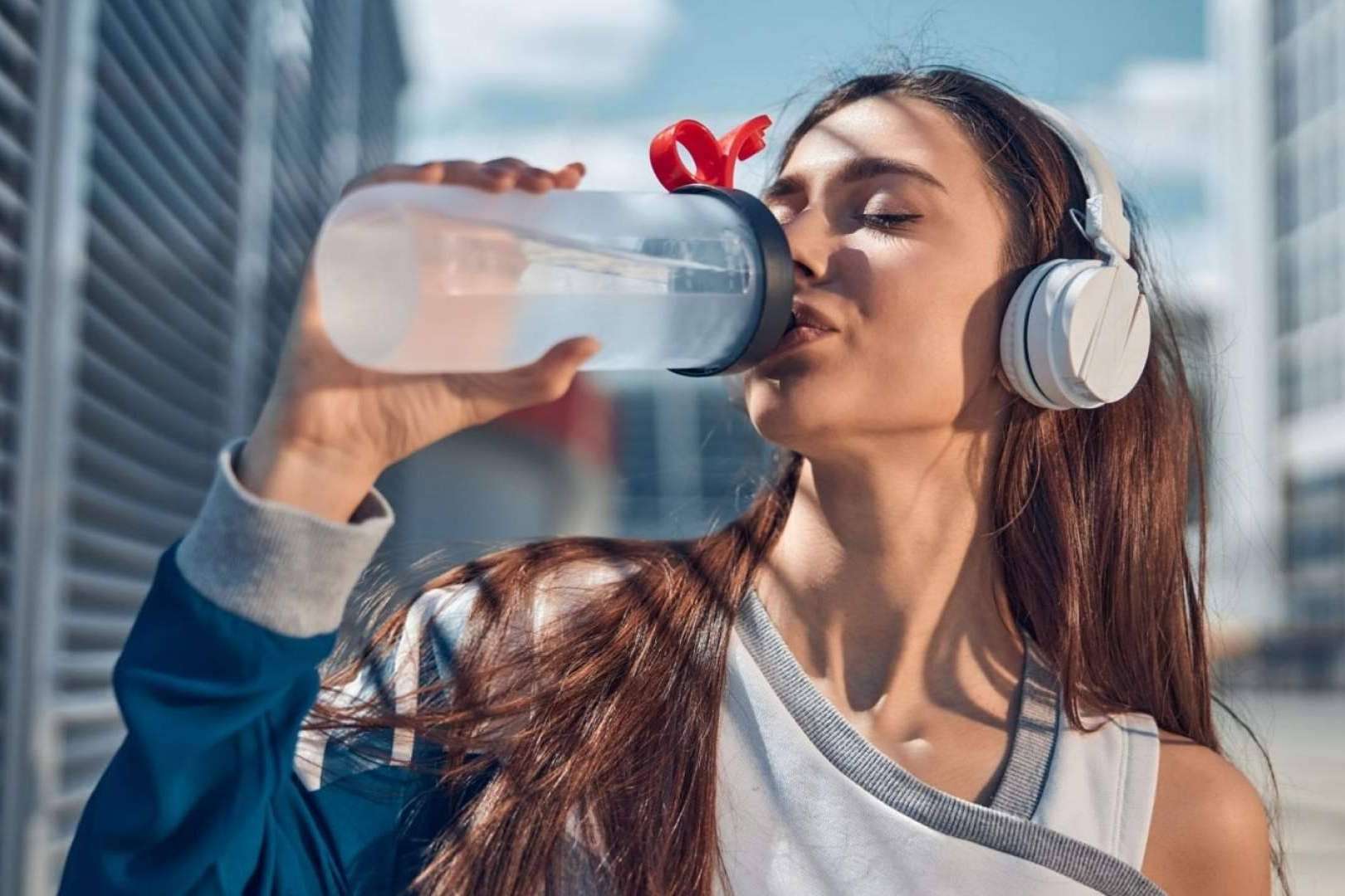 La necesidad de beber agua de calidad en la vida diaria