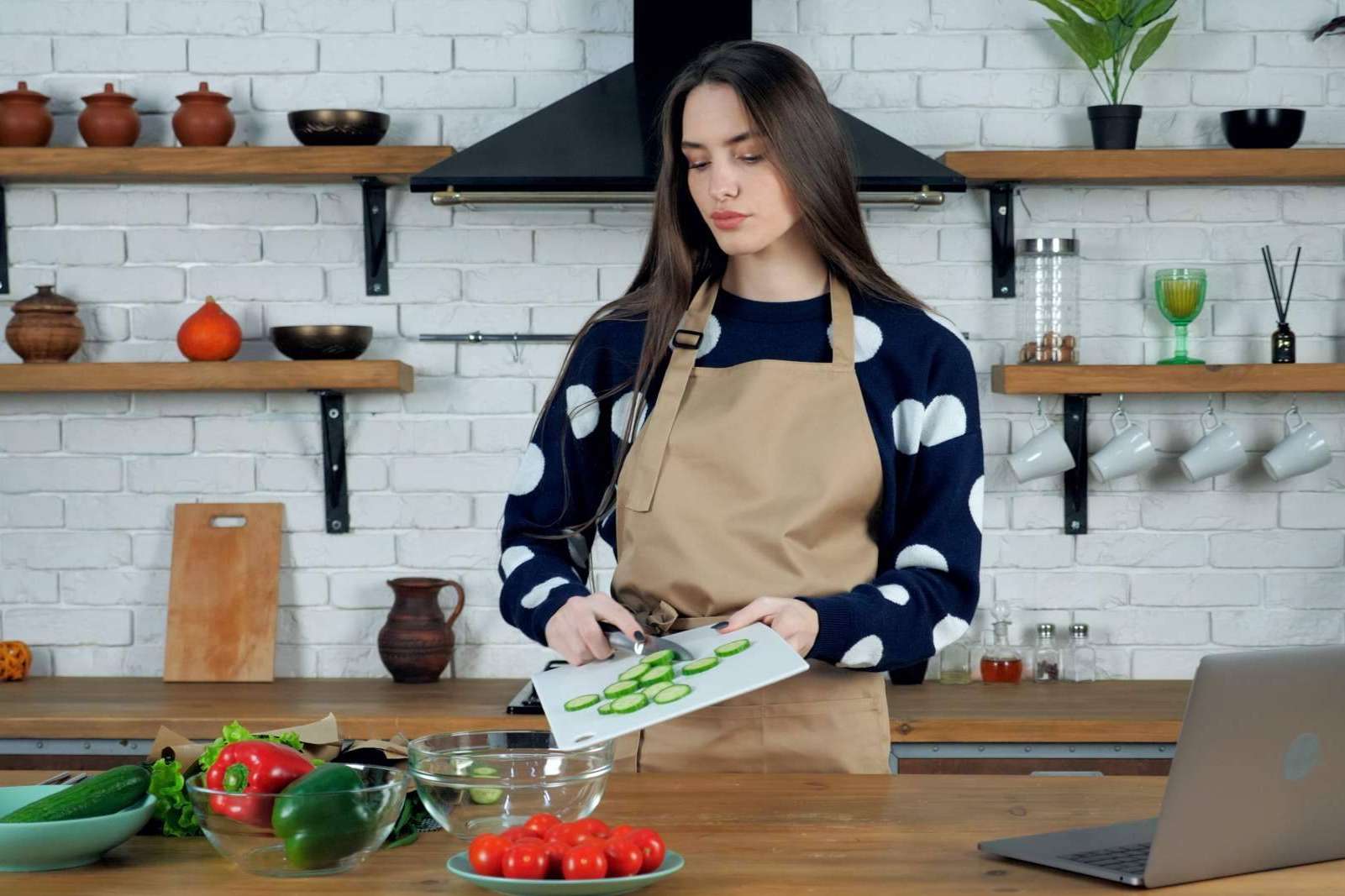En su página web, Climent Lloret, de restaurante LUANIK, ofrece 6 cursos de cocina online
