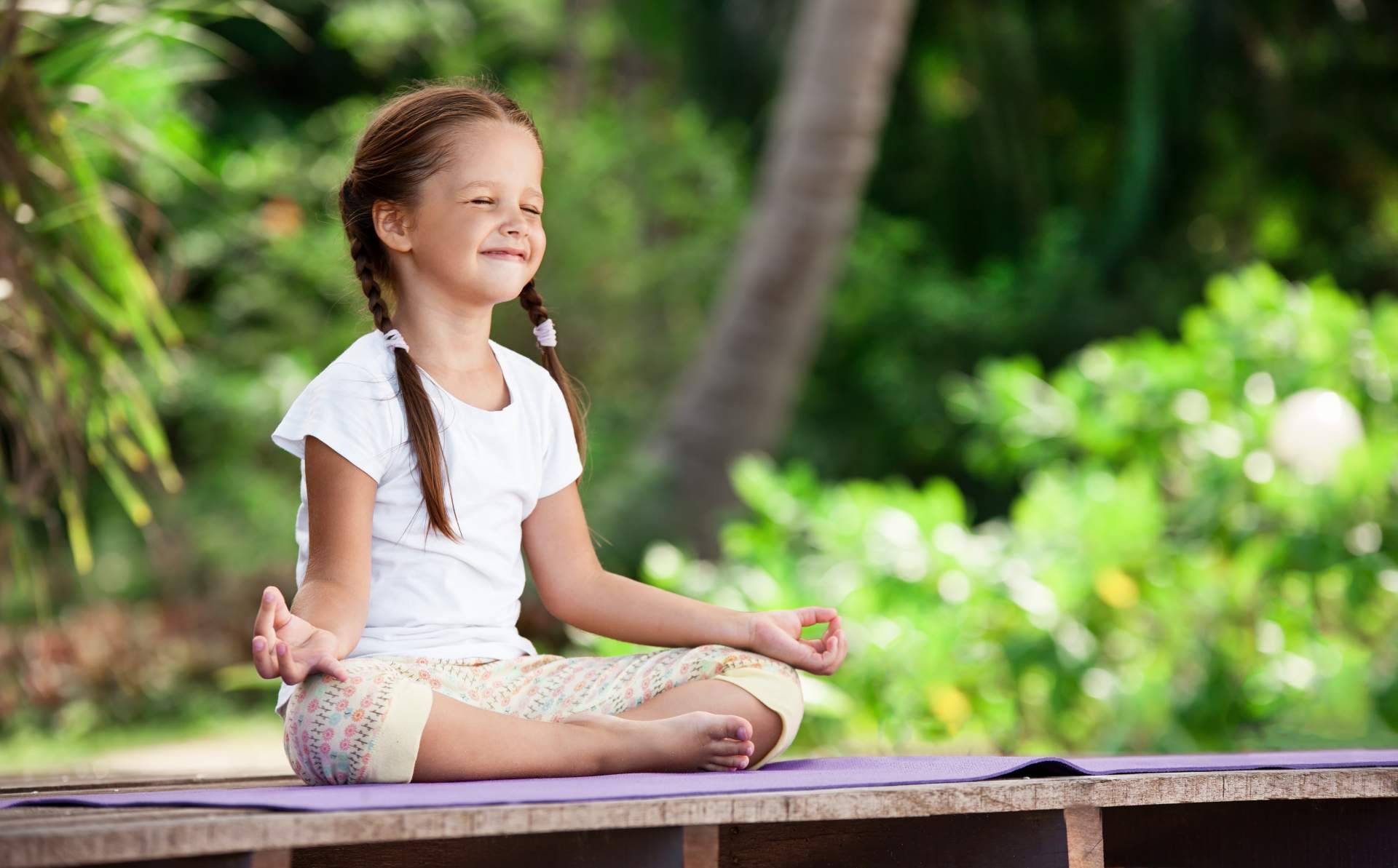 Las ventajas que ofrece el yoga para niños, por Yogateca