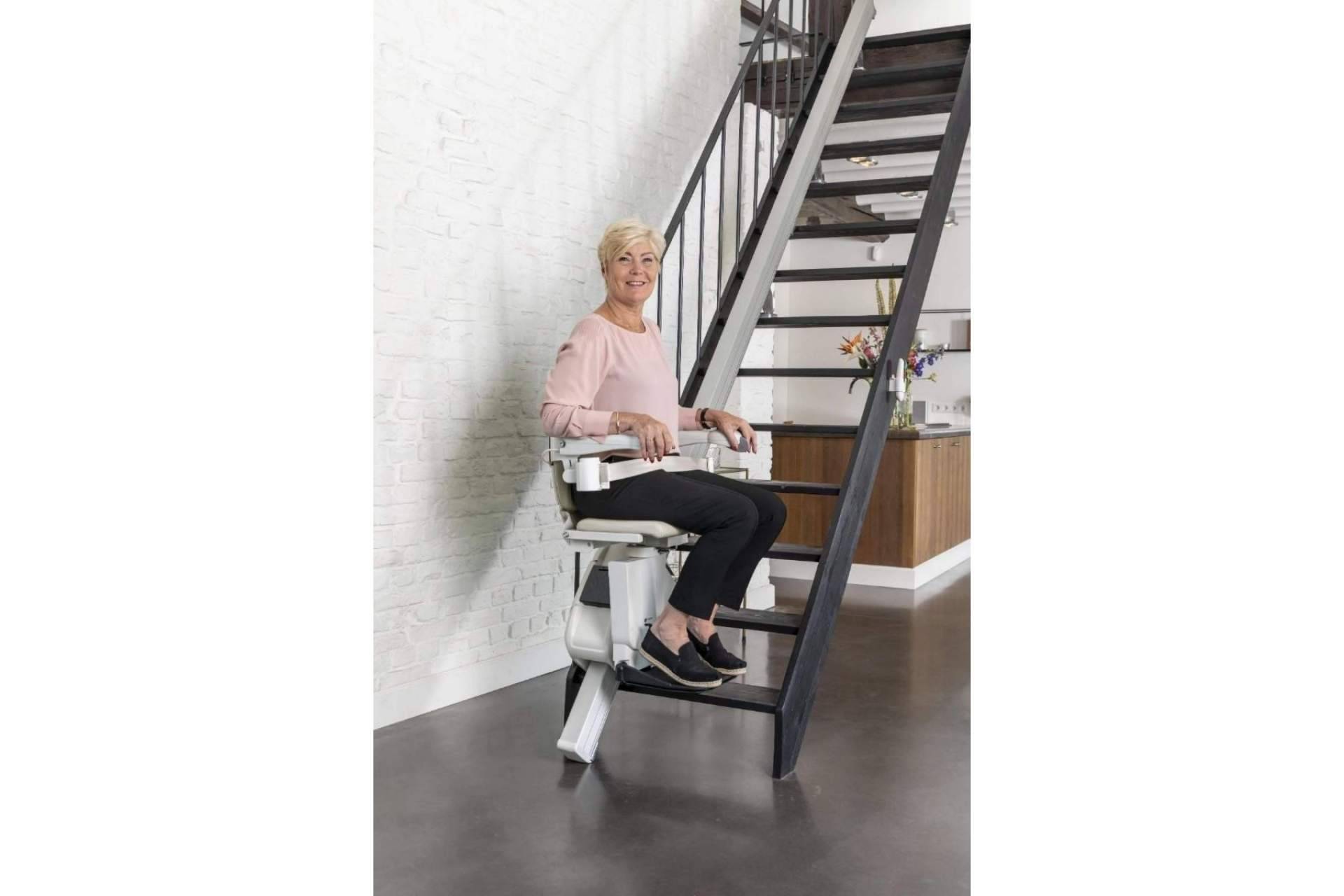 Salvaescaleras Valencia®, empresa de referencia en venta e instalación de sillas salvaescaleras, plataformas salvaescaleras y elevadores