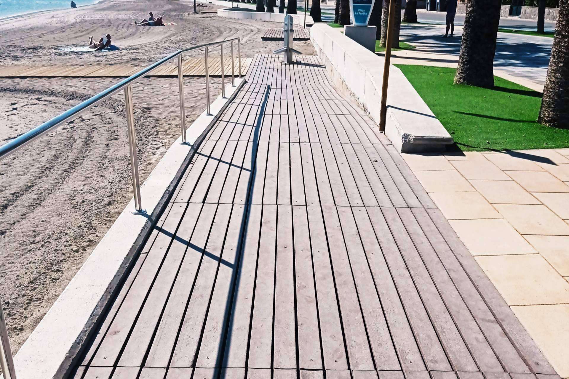 Las últimas obras de éxito de GB Solutions, pasarelas de playa en Murcia