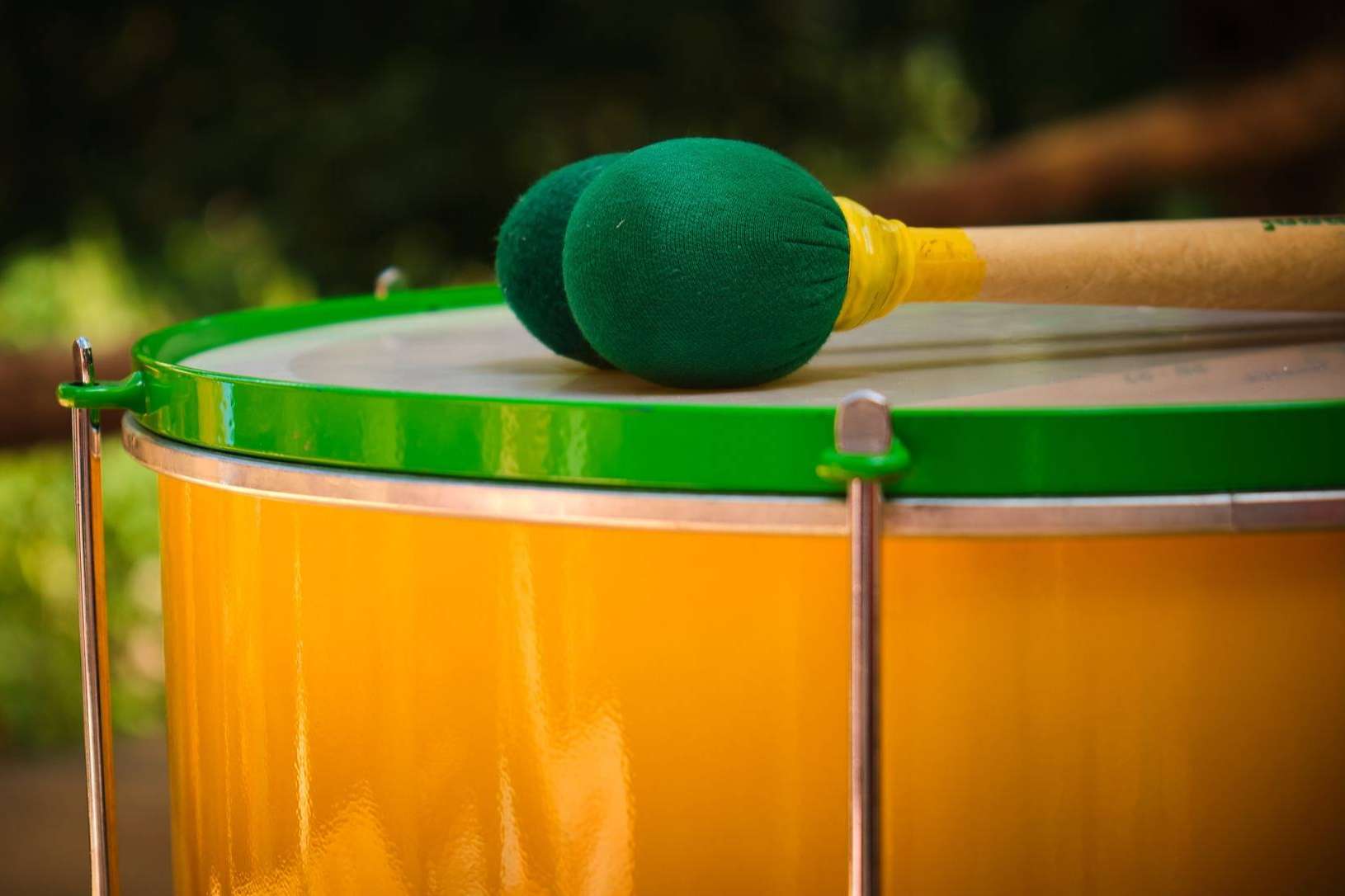 ¿Dónde encontrar surdos para la percusión brasileña? Percuforum