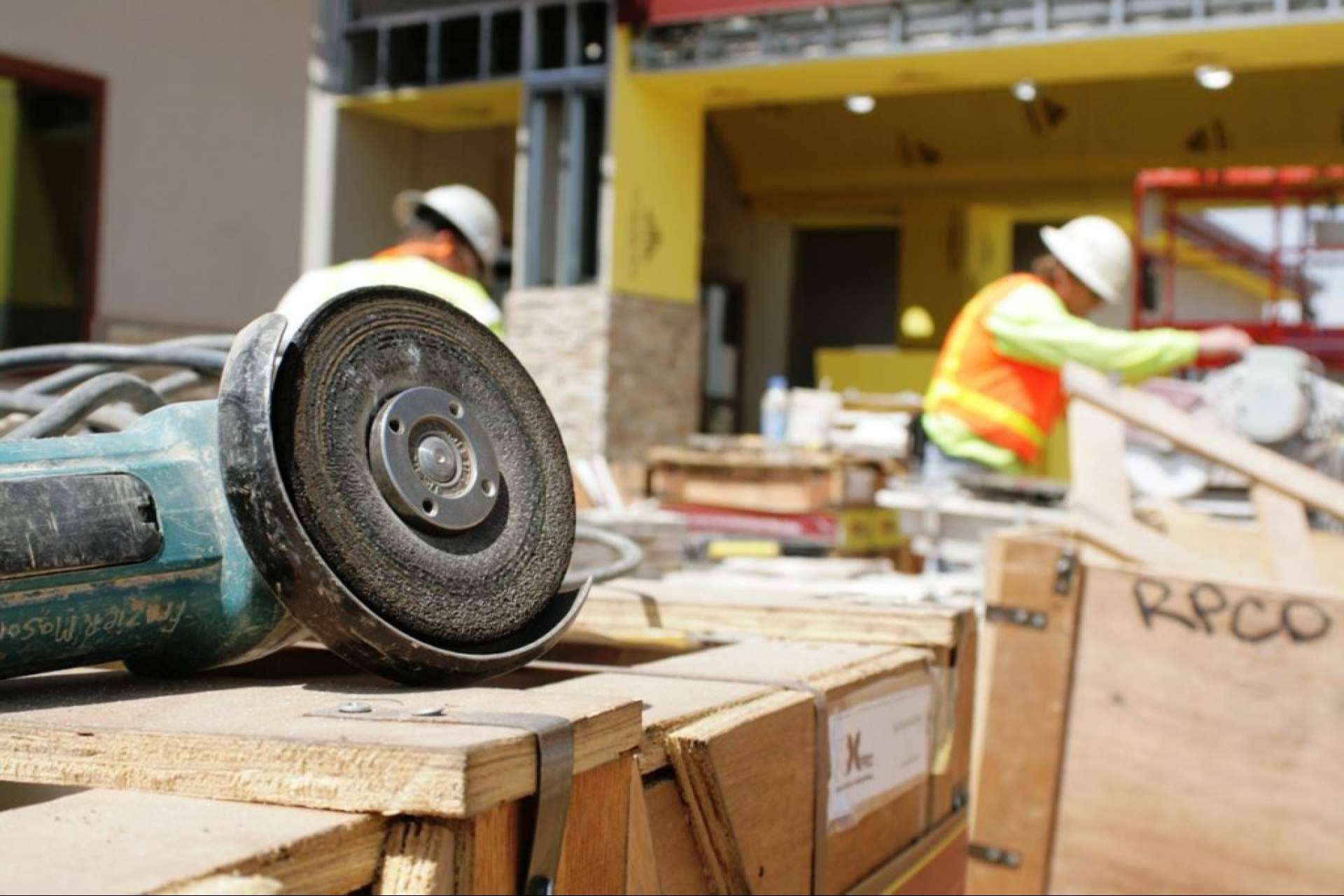 Alquiler de maquinarias para jardín y obra de la mano de la empresa MAJO