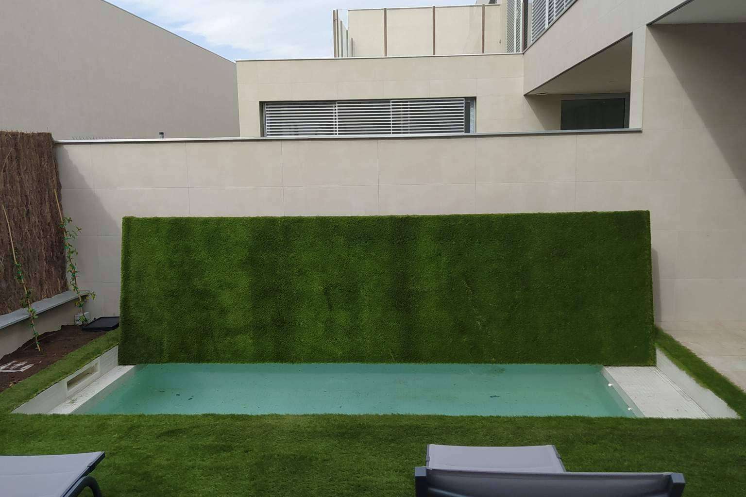 Optimizar espacios convirtiendo una piscina en un suelo rígido transitable