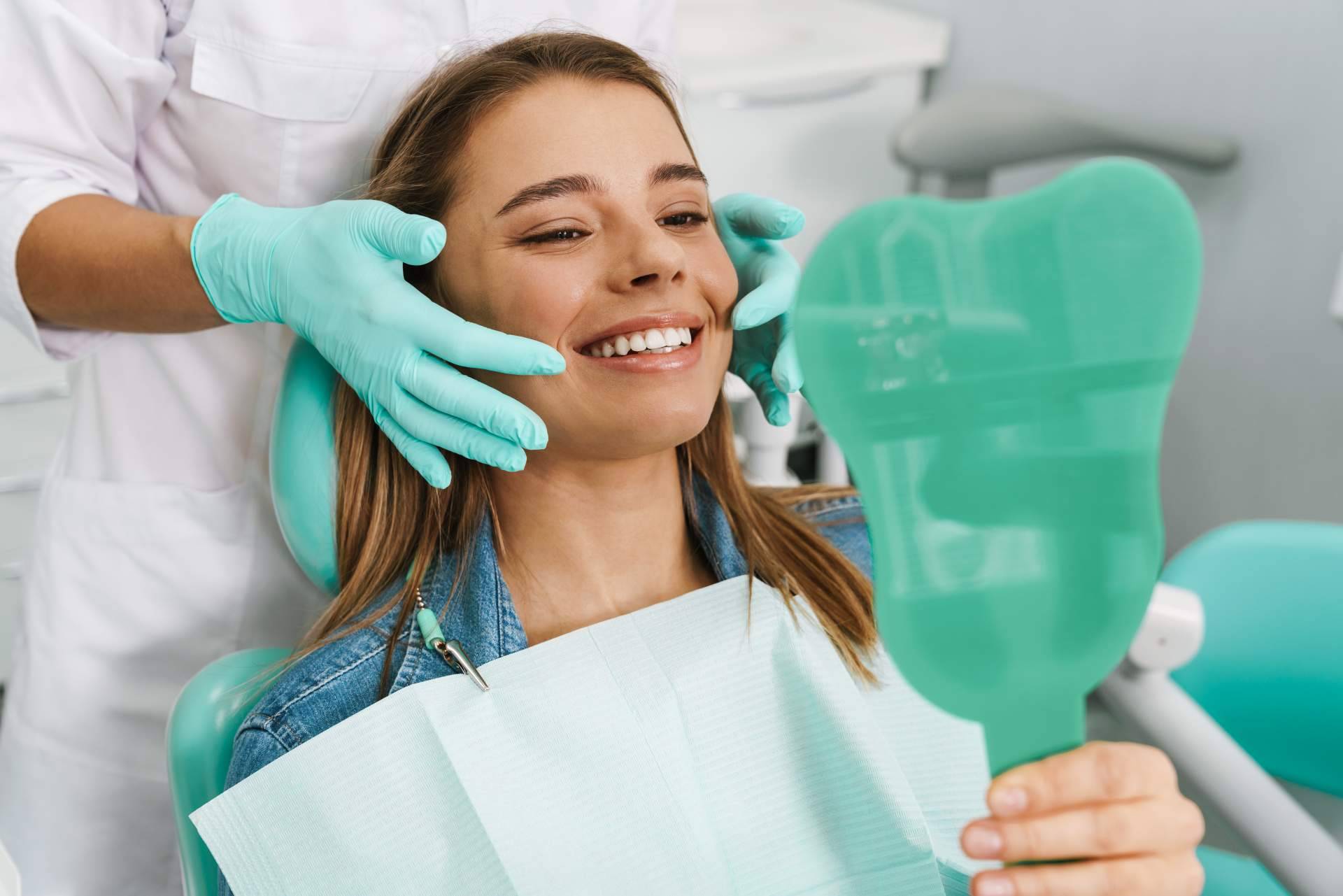 La importancia de ir al dentista y de mantener una buena salud bucal, por Clínica Dental Alberto Rodríguez