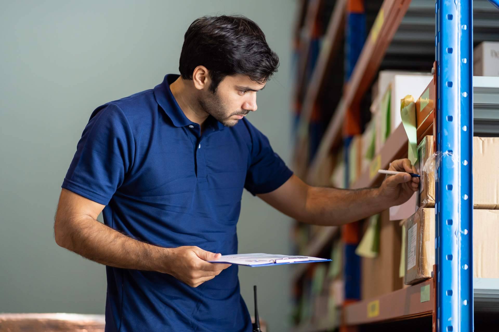 ¿Cuáles son los beneficios de preparar las oposiciones de Correos con una academia?