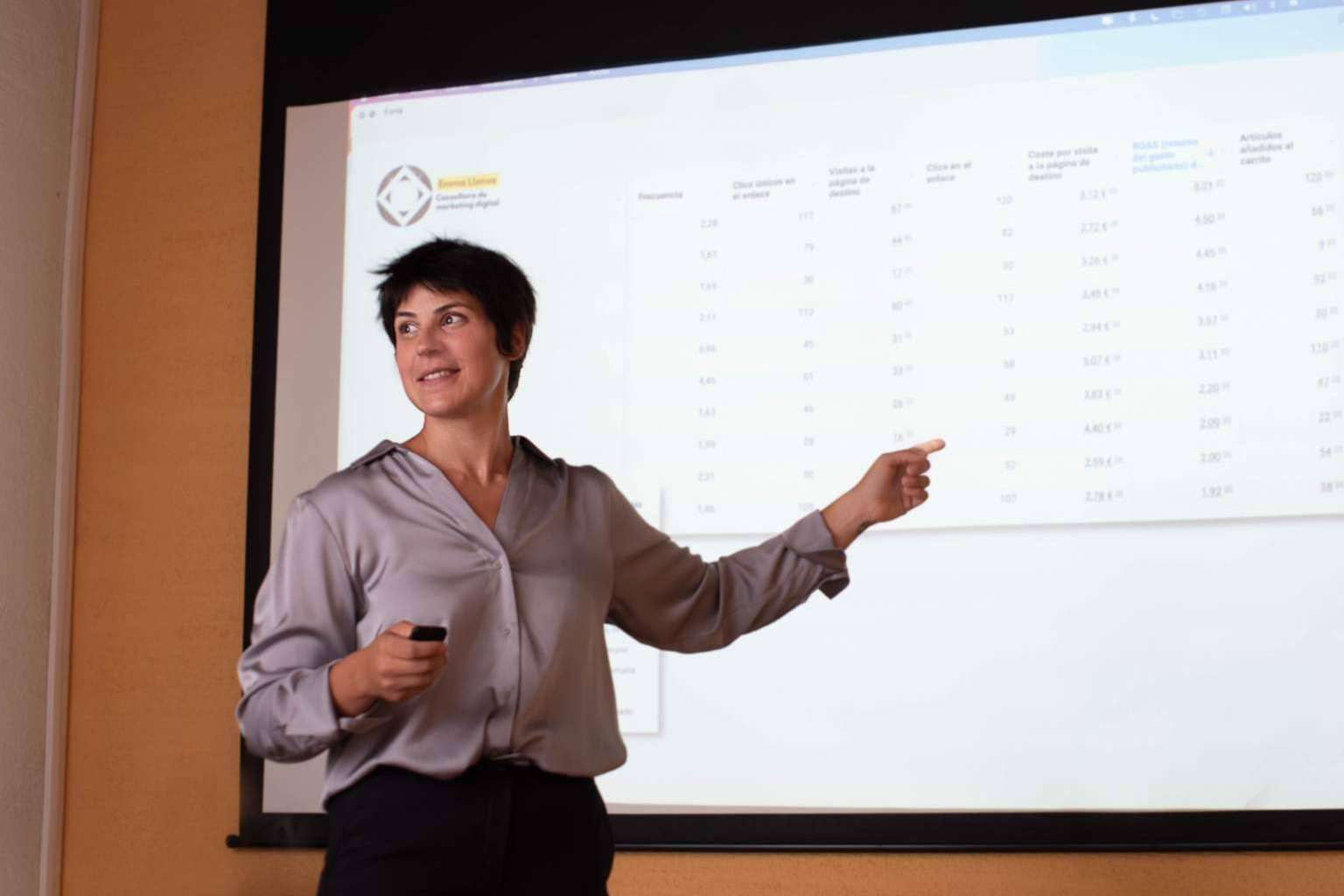 Los servicios de consultoría de marketing digital de la experta Emma Llensa