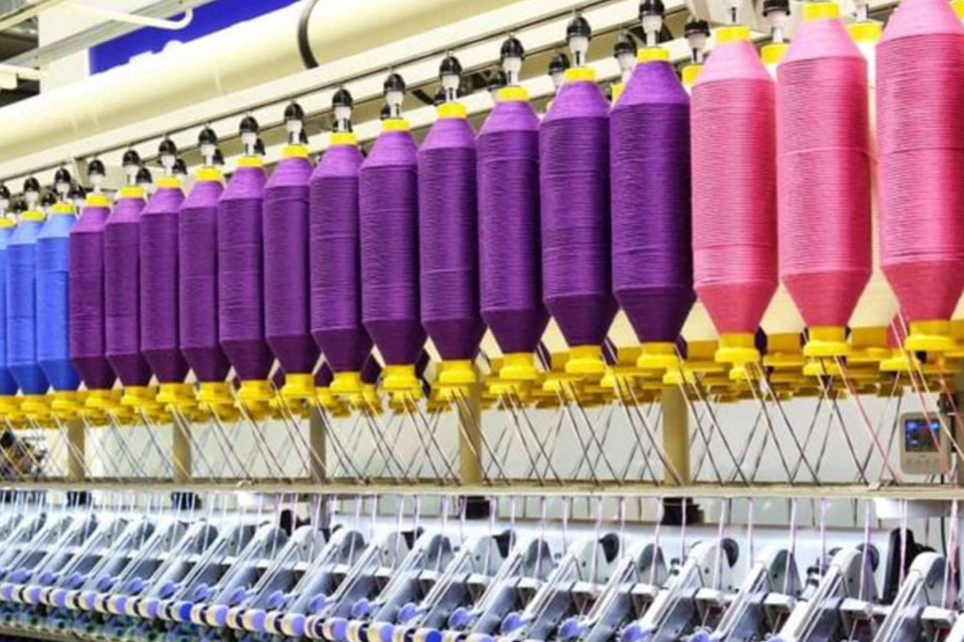 Los uniformes personalizados refuerzan la identidad de colegios, clubes y empresas
