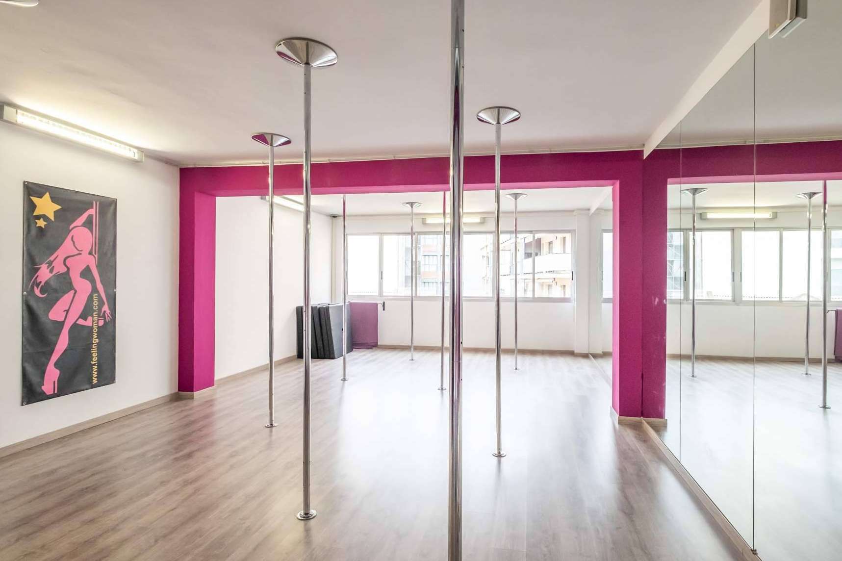 El pole dance es un deporte que se encuentra en tendencia actualmente