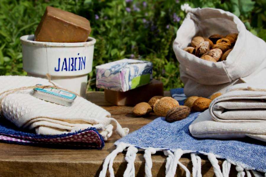 Las ventajas de utilizar jabón natural para la lavadora, con Origen Local