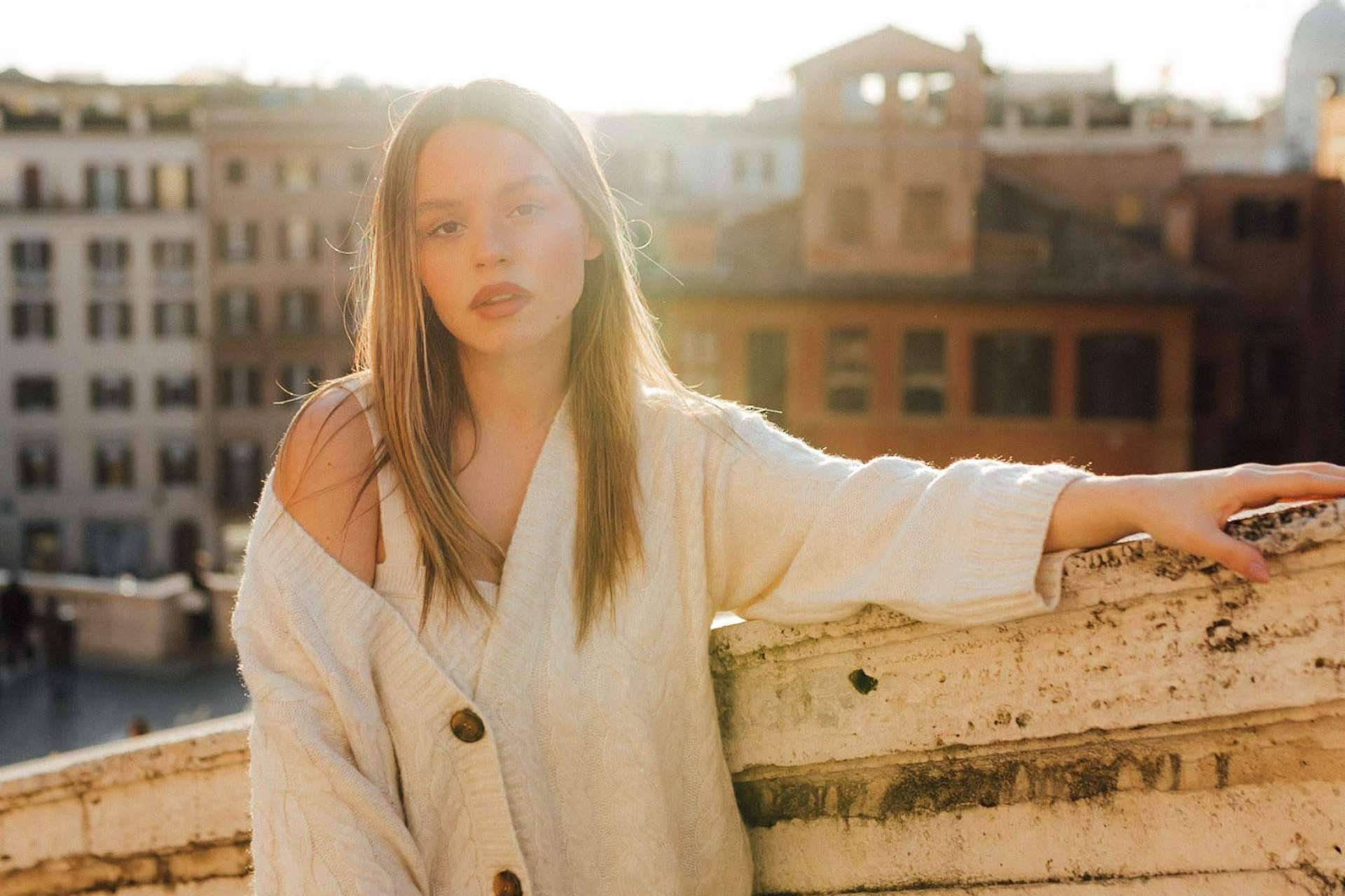 Jes Albarrán, madre e influencer, ofrece contenido a sus miles de seguidoras desde su propia experiencia