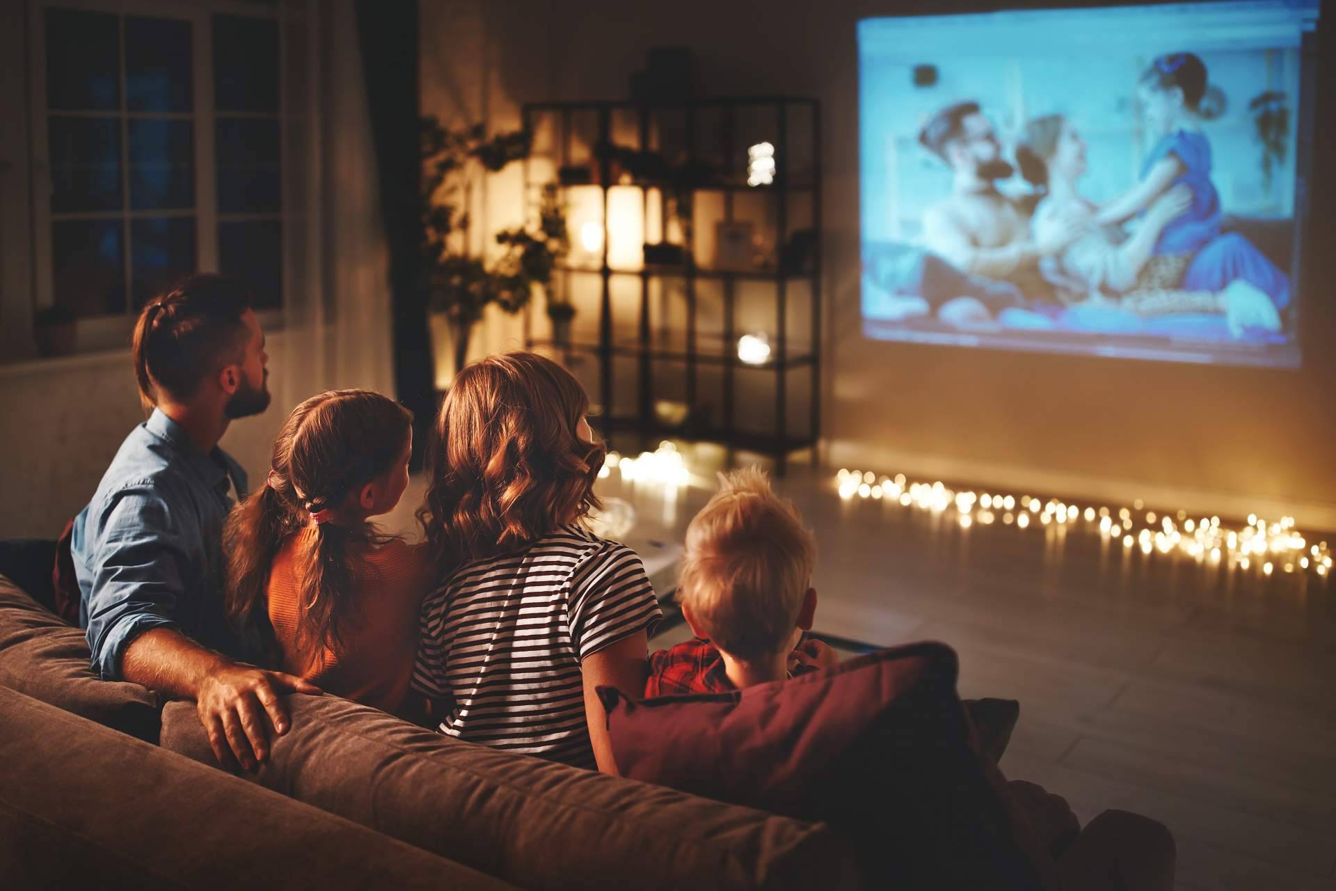 El método para montar un cine en casa con Proyector Pro