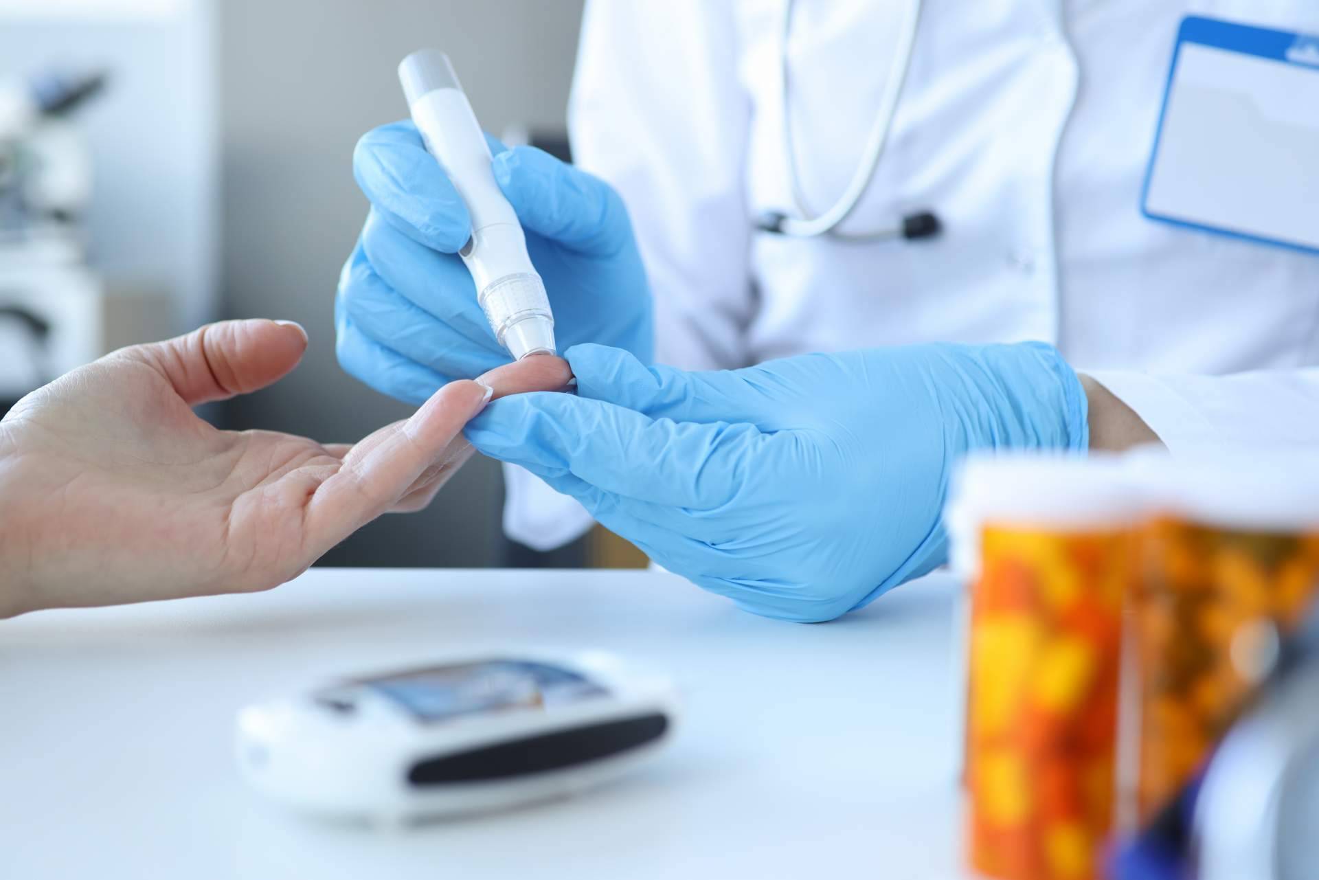 ¿De qué manera afecta a la salud del corazón el colesterol bueno y colesterol malo?