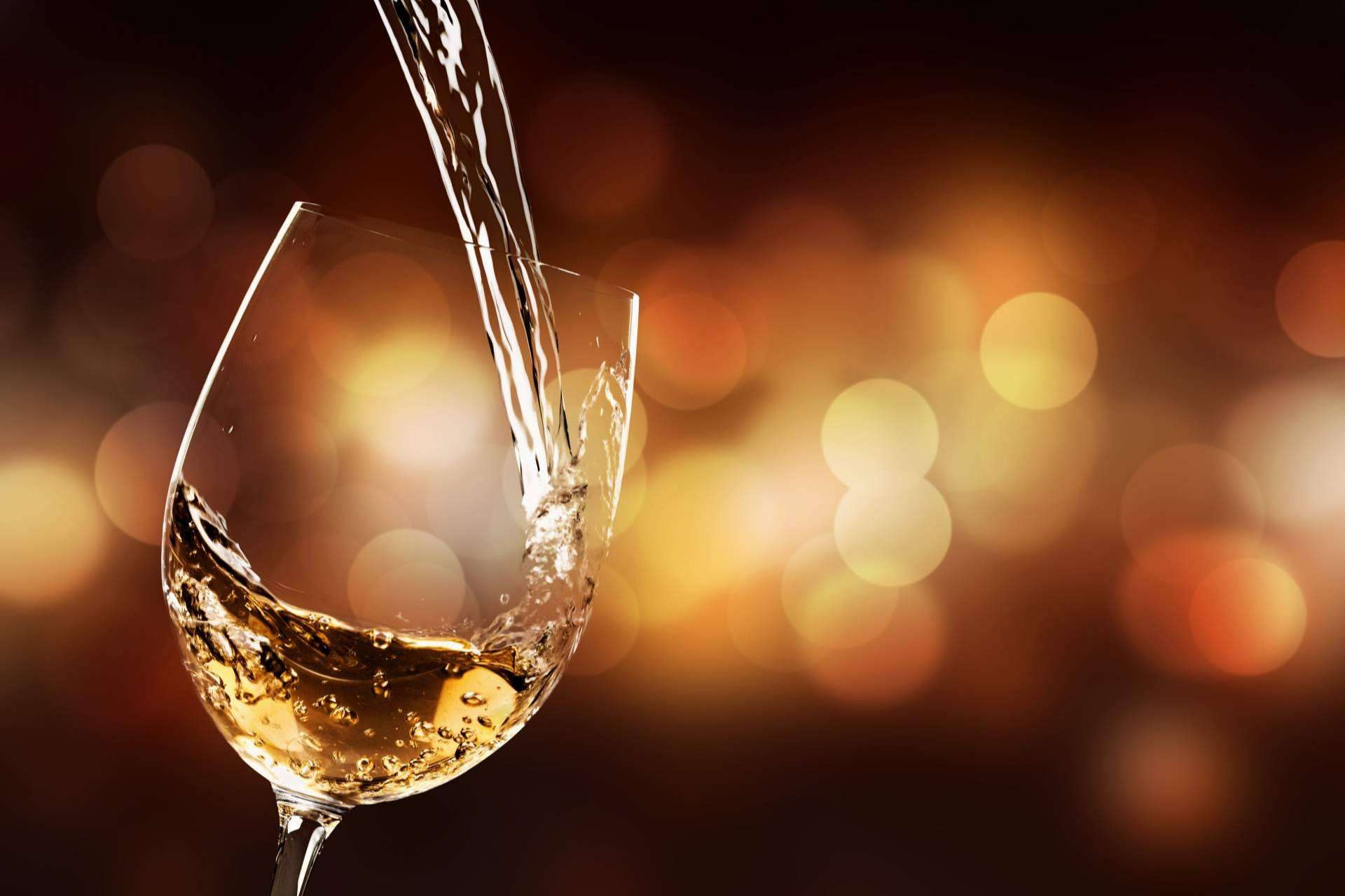 Vinos blancos y rosados, perfectos para maridar los platos en primavera