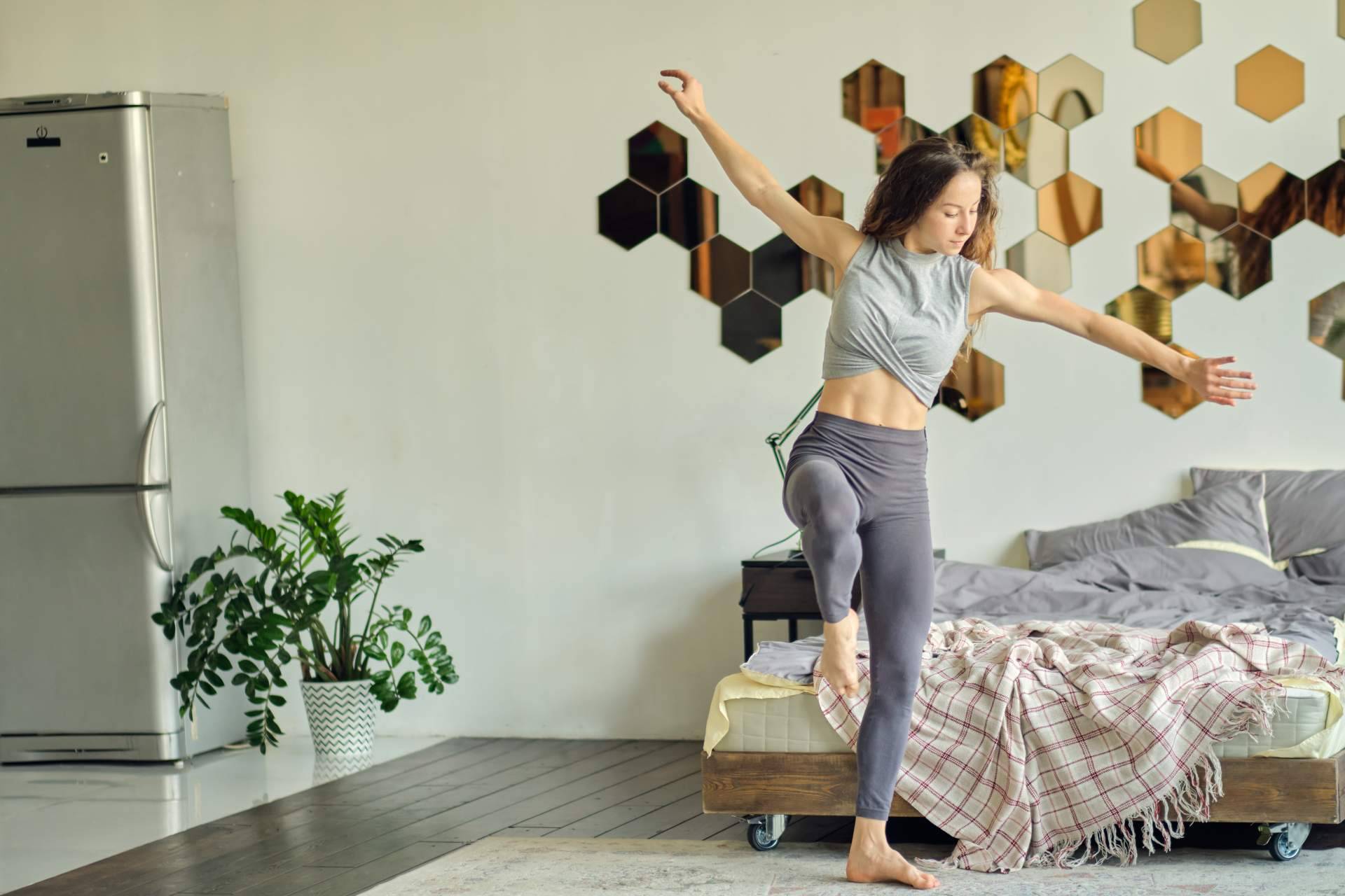 Desde casa, se puede aprender a bailar diferentes estilos de baile