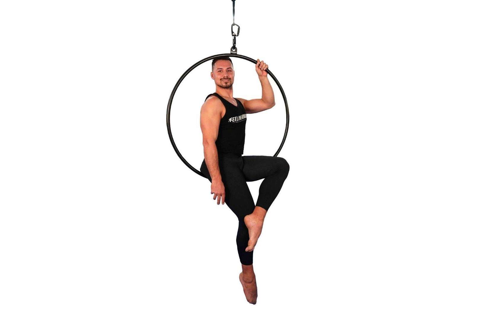 Los beneficios que ofrecen las clases de aro y telas acrobáticas impartidas por Feeling Woman