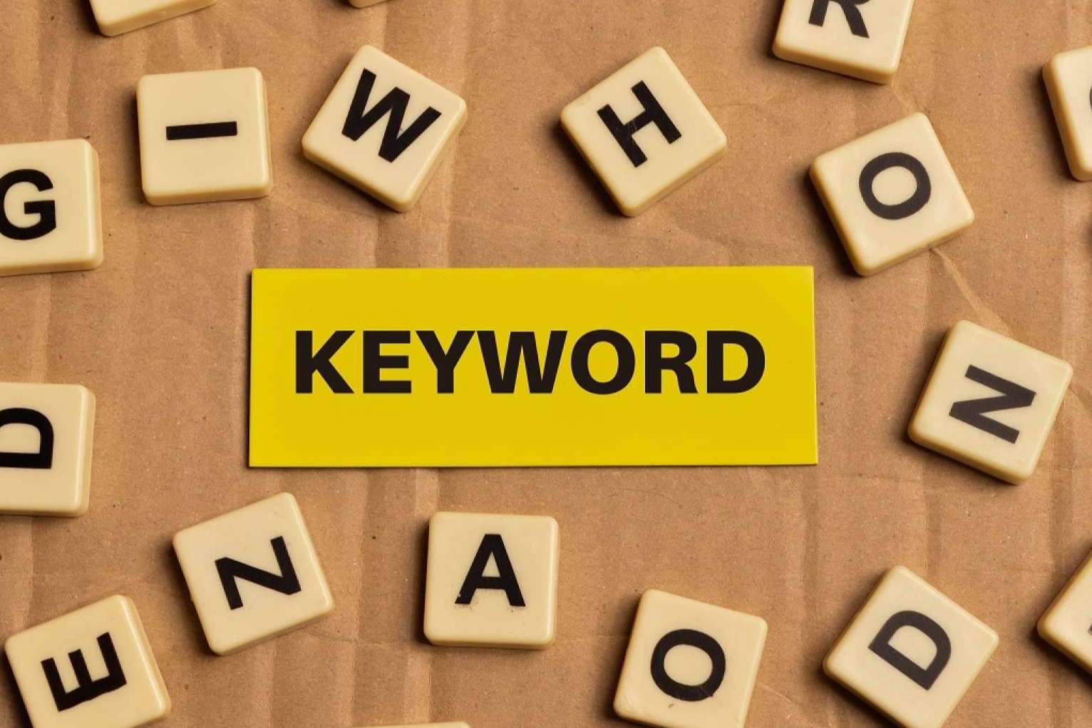 ¿Las palabras clave contribuyen al rendimiento de un sitio web?