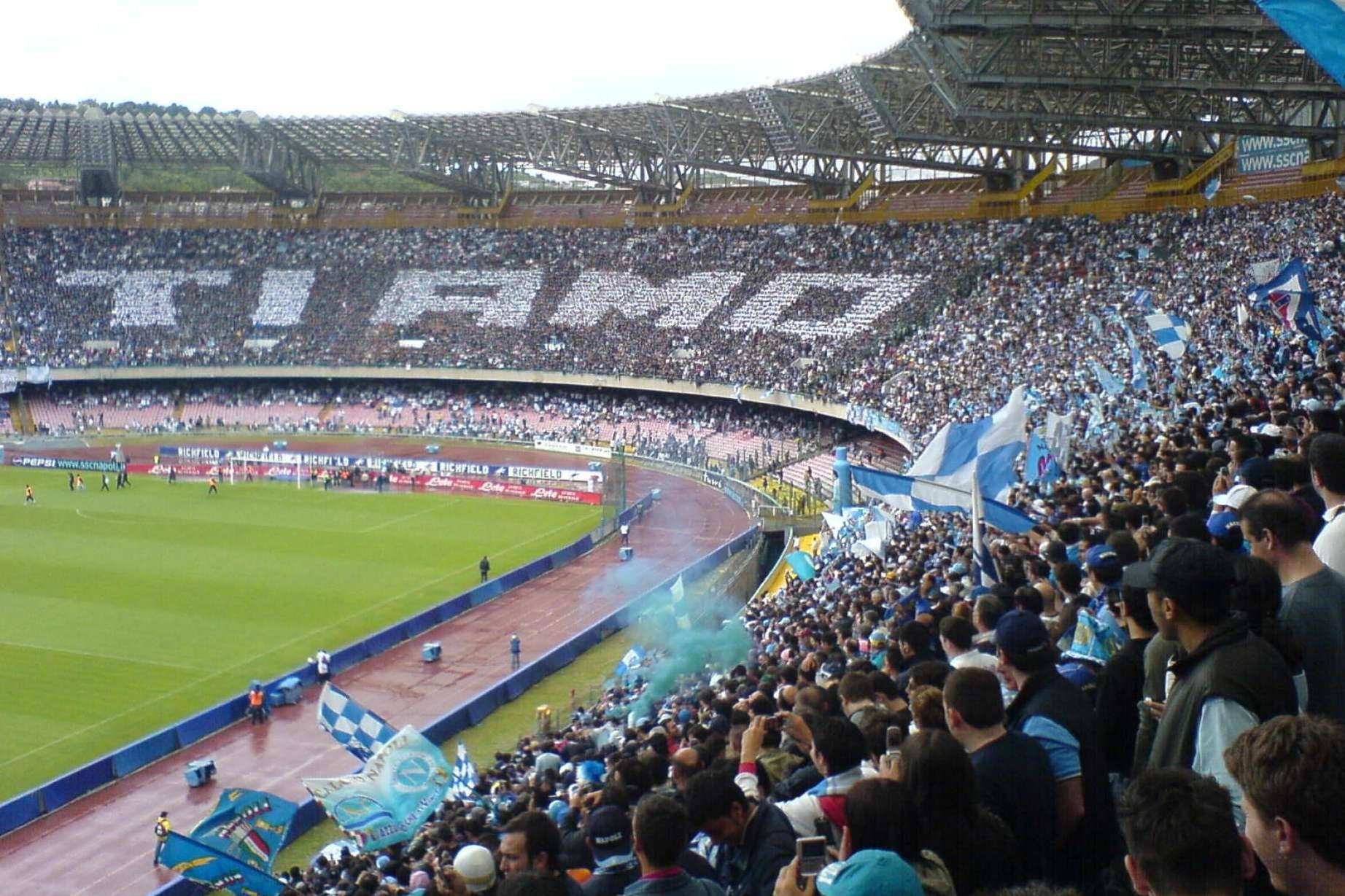 Disfrutar de una de las mejores ligas del mundo es posible con la compra de entradas Napoli en Football Host