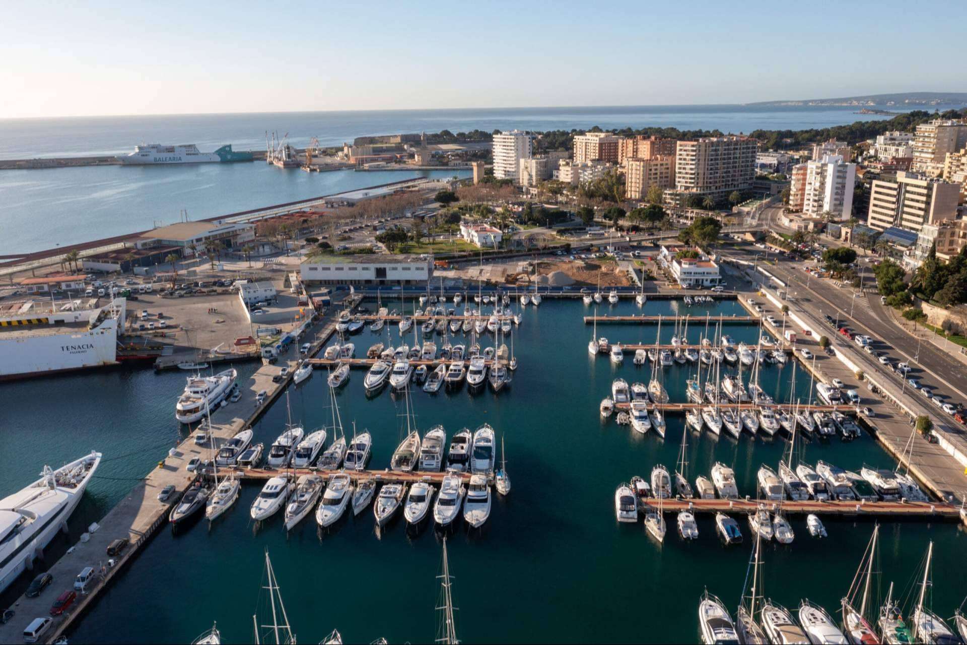 El puerto deportivo Club de Mar Mallorca incorporará el saneamiento por vacío de Flovac