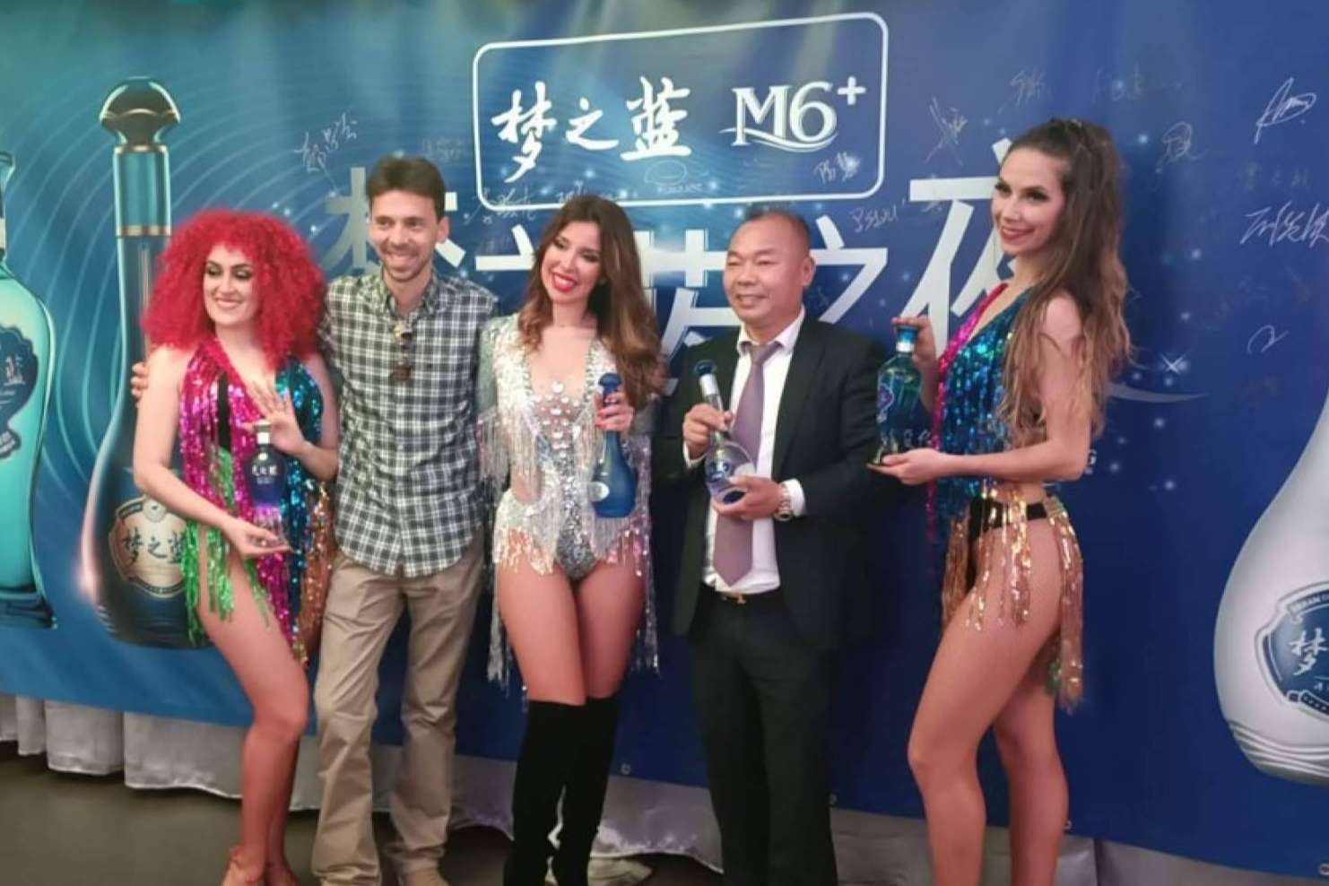 Los selectos licores de Yanghe llegan a España de la mano del empresario y presidente Chen Hui
