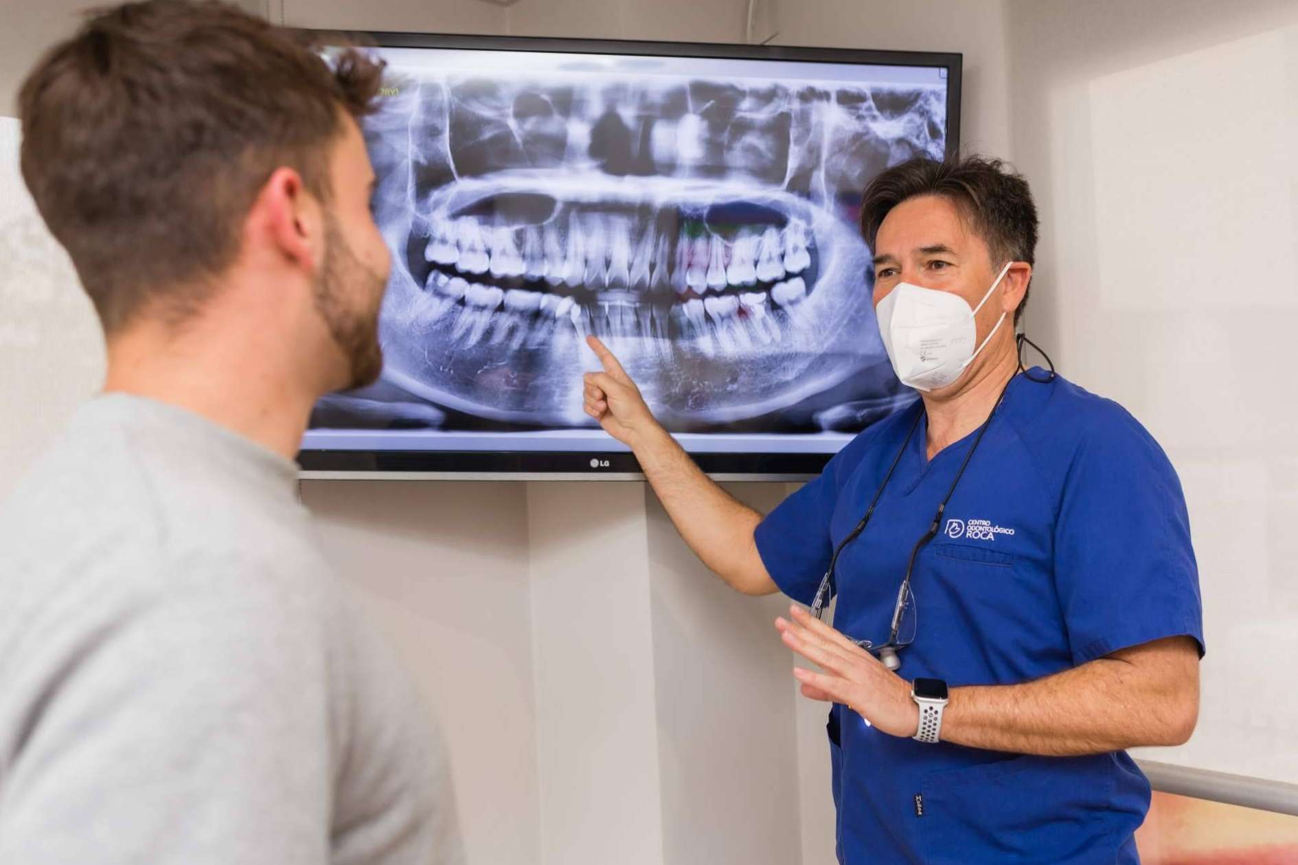 Devolver el brillo a la sonrisa, el objetivo de Dental Roca
