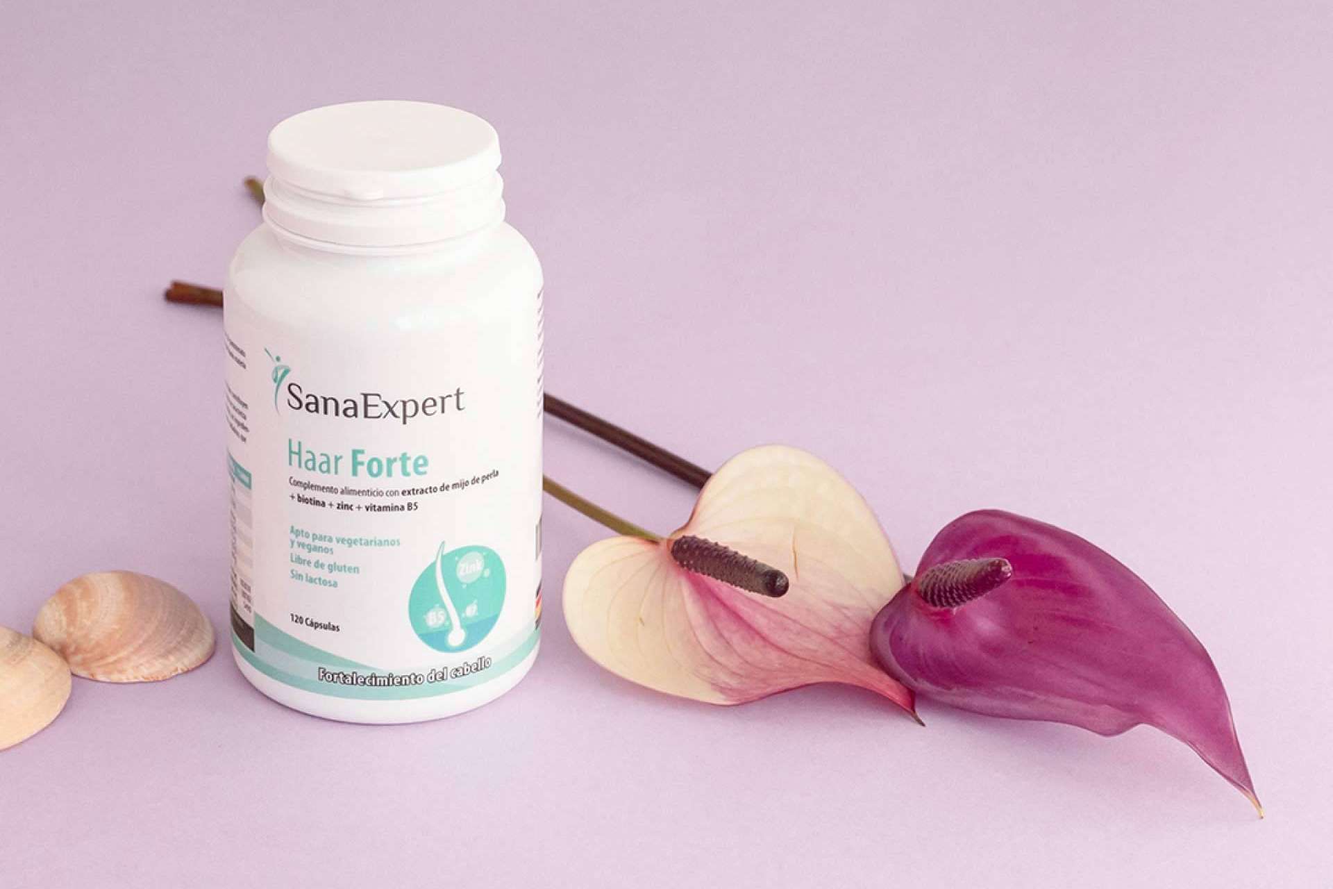Haar Forte, complemento alimenticio natural de SanaExpert que contrarresta la caída del pelo y lo fortalece