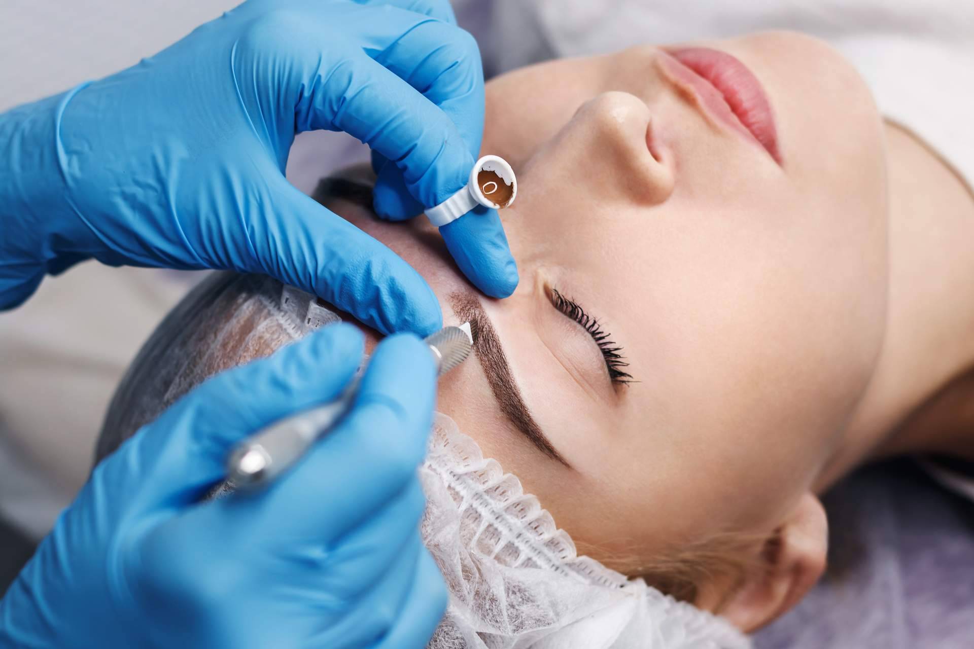 Centro Médico Bravo expone todo lo que se debe saber antes de someterse a la técnica del microblading