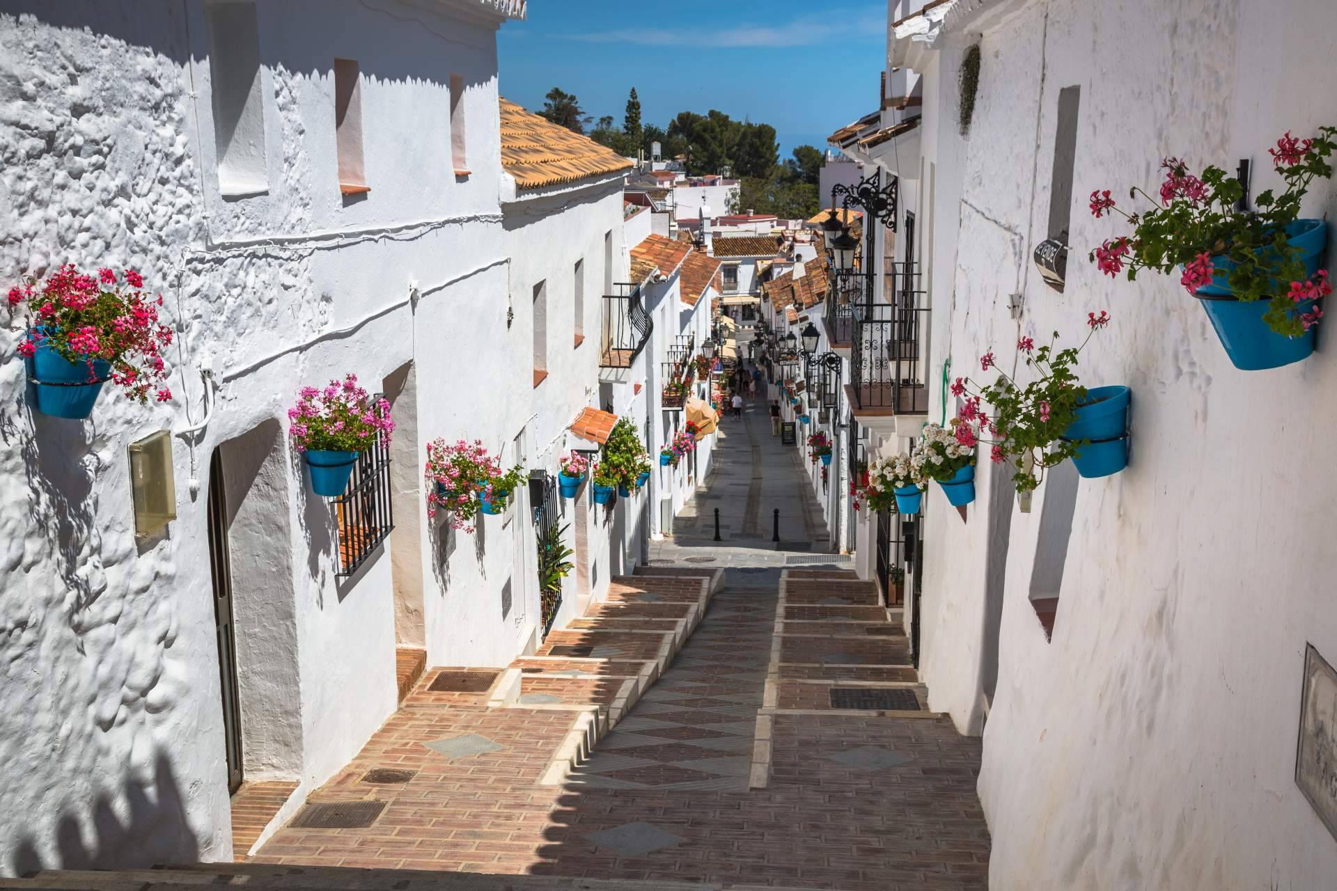 Noray Walkers es una inmobiliaria en la Costa del Sol con profesionales vanguardistas en el negocio inmobiliario