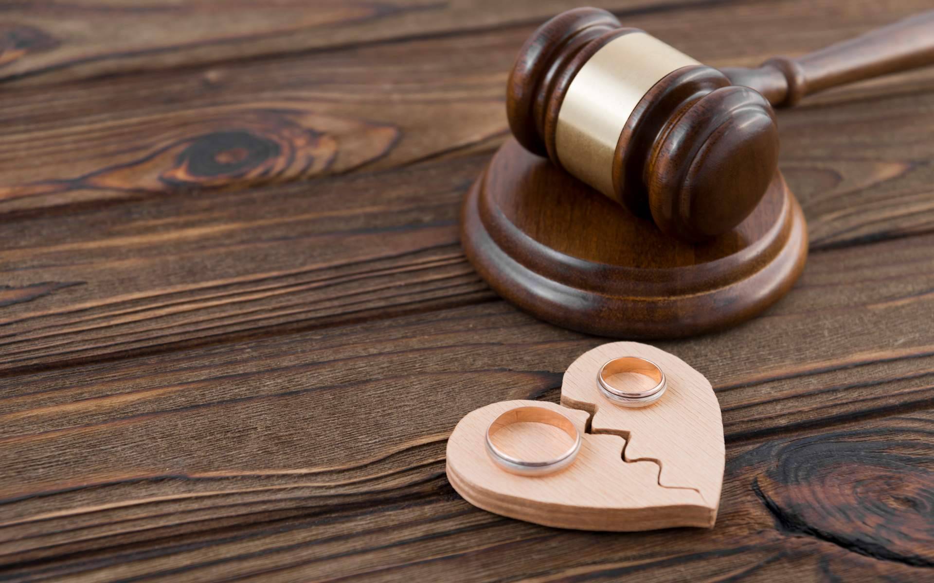 Divorcioscatalunya.com ofrece información sobre pensión de alimentos y gastos extraordinarios