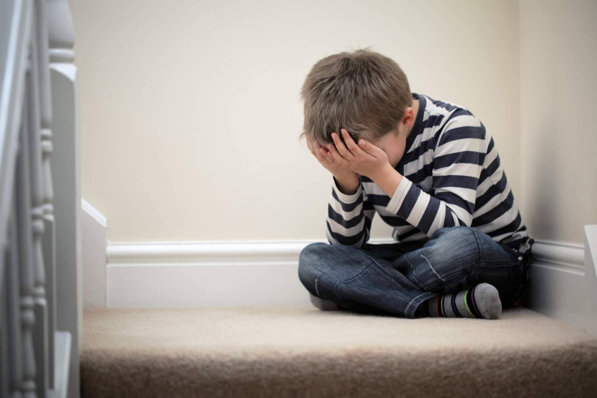 ¿Cómo pueden afectar las experiencias infantiles en la vida?