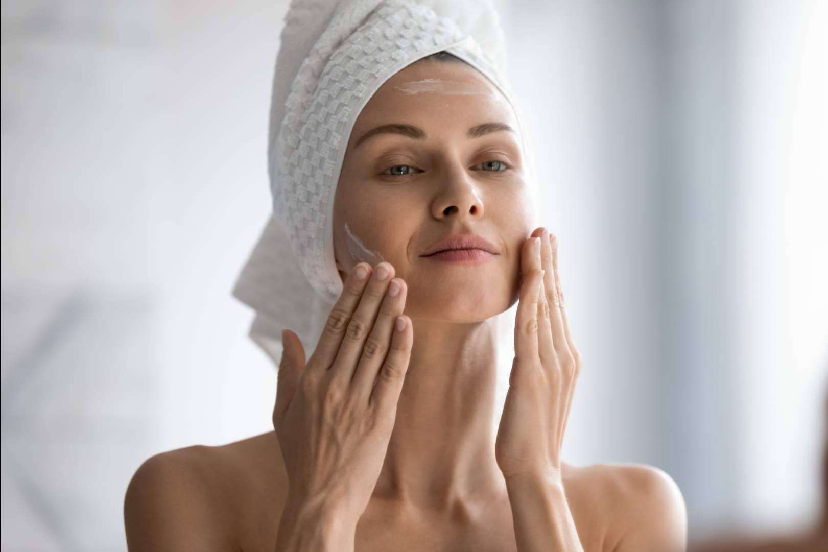 La marca cosmética Medik8 ya está disponible vía online en Farmacia Laura Garín