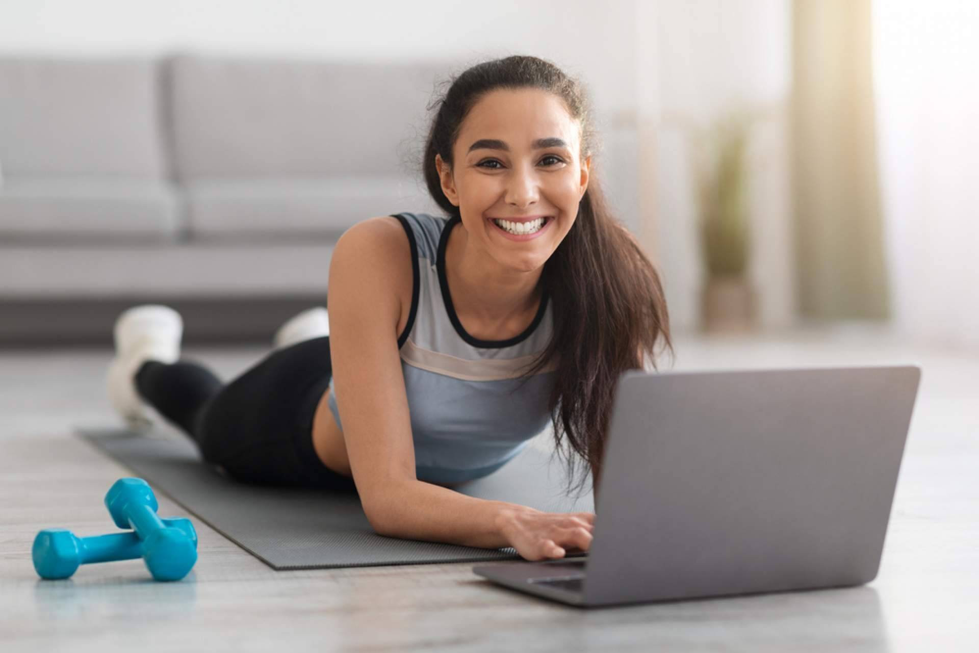 Bailar en casa es la actividad perfecta para ponerse en forma antes del verano
