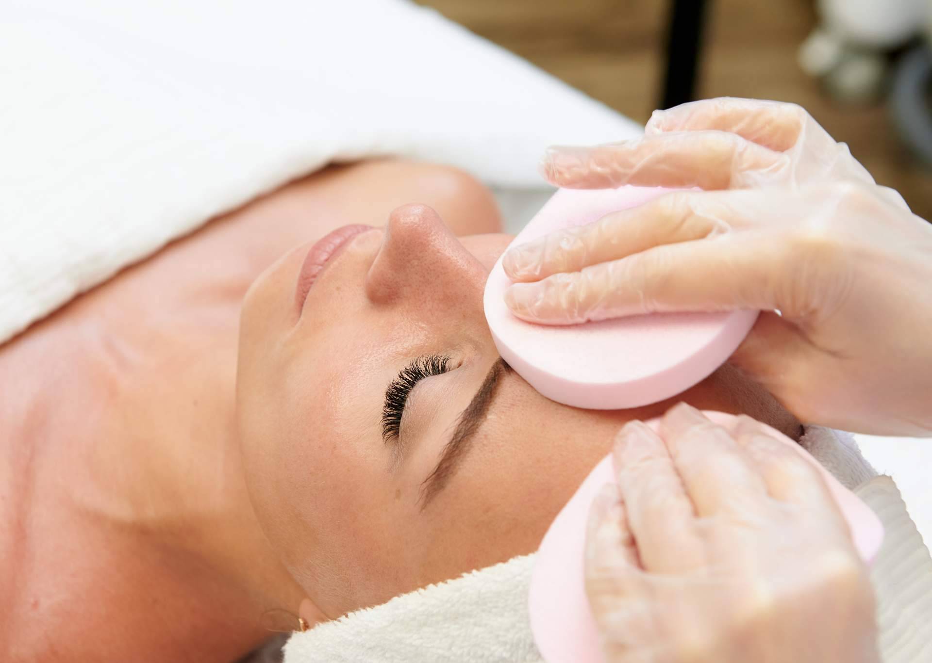 Tratamientos faciales para hacerse en verano