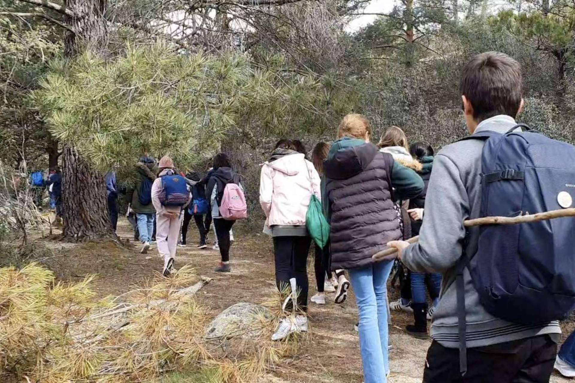Para prevenir el sedentarismo en adolescentes, MADRIDAVENTOURS fomenta las actividades al aire libre