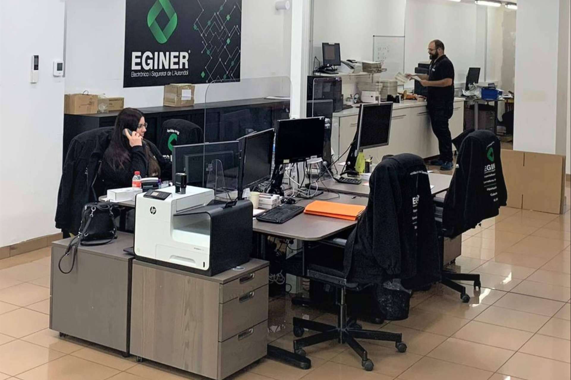 El local nuevo de EGINER para el recambio de llaves y cerraduras, entre otros servicios