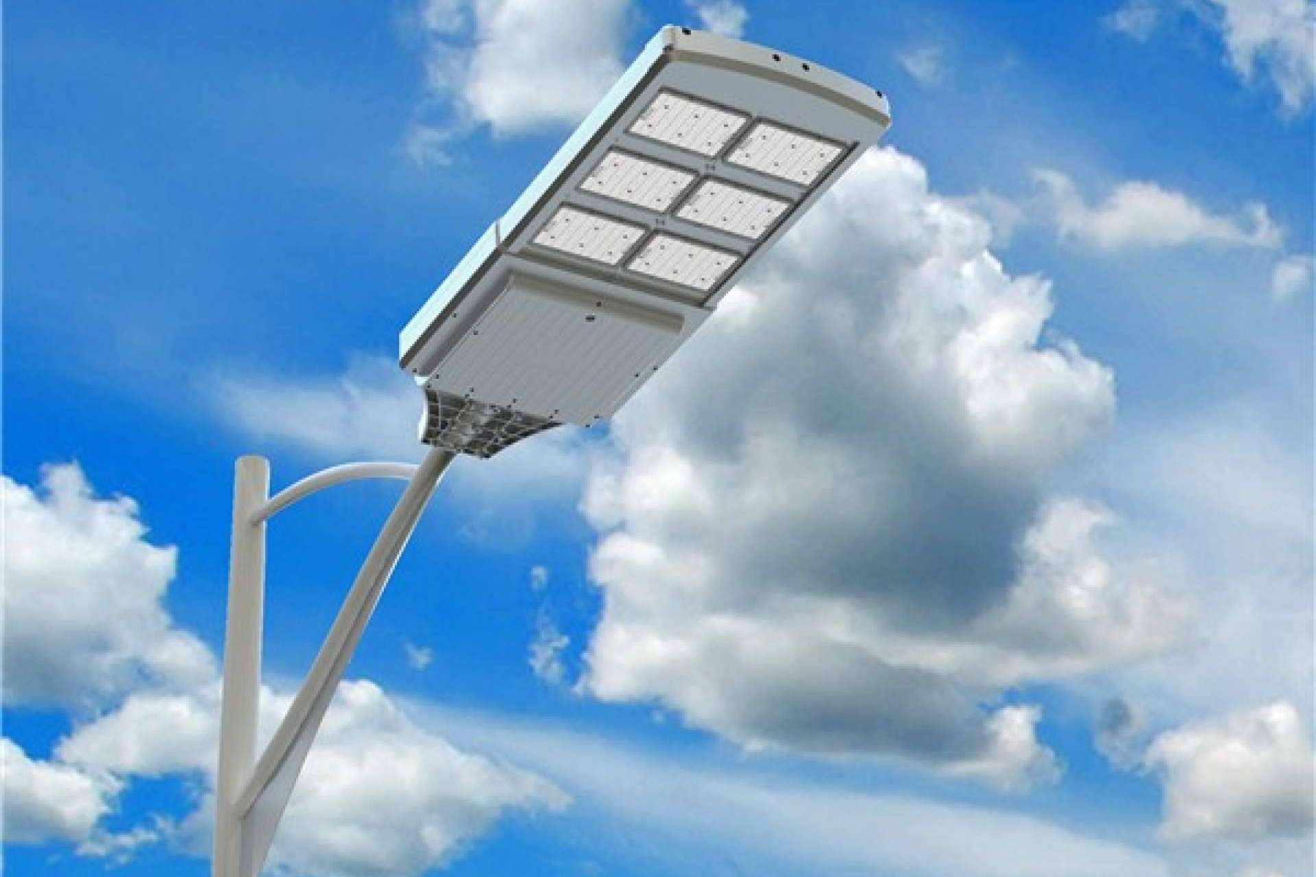 Electrónica PKS presenta las farolas solares de diseños únicos en España