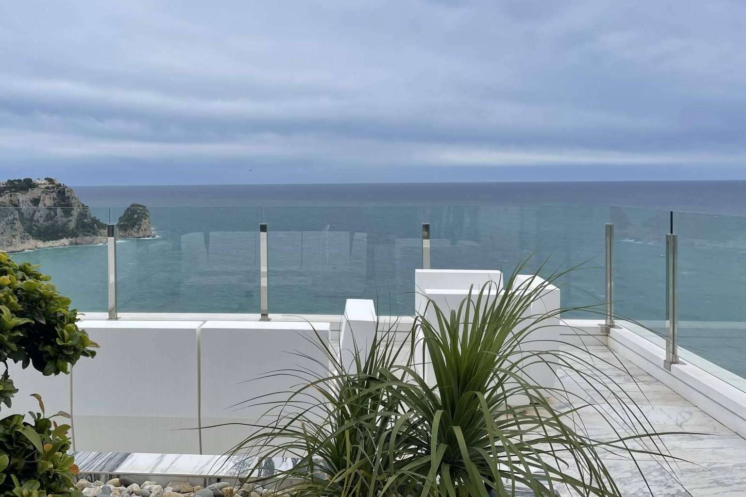 La inmobiliaria situada en la Costa Blanca, ROXANNE Real State, se encarga de todos los procesos de venta y alquiler