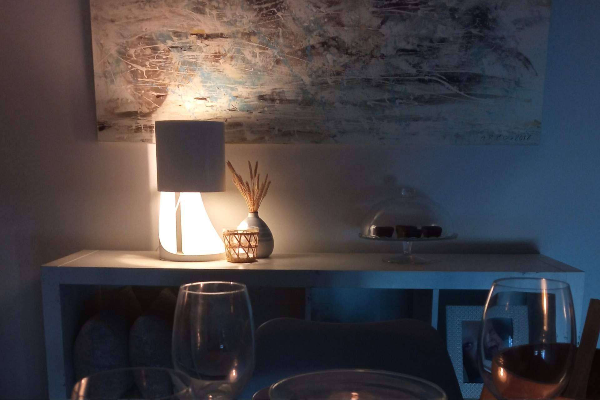 Productos de iluminación artesanal minimalista de la mano de Falsa Escuadra