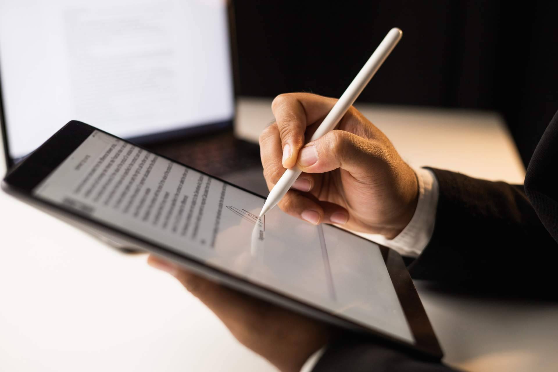 Cuáles son los beneficios de firmar documentos de manera digital