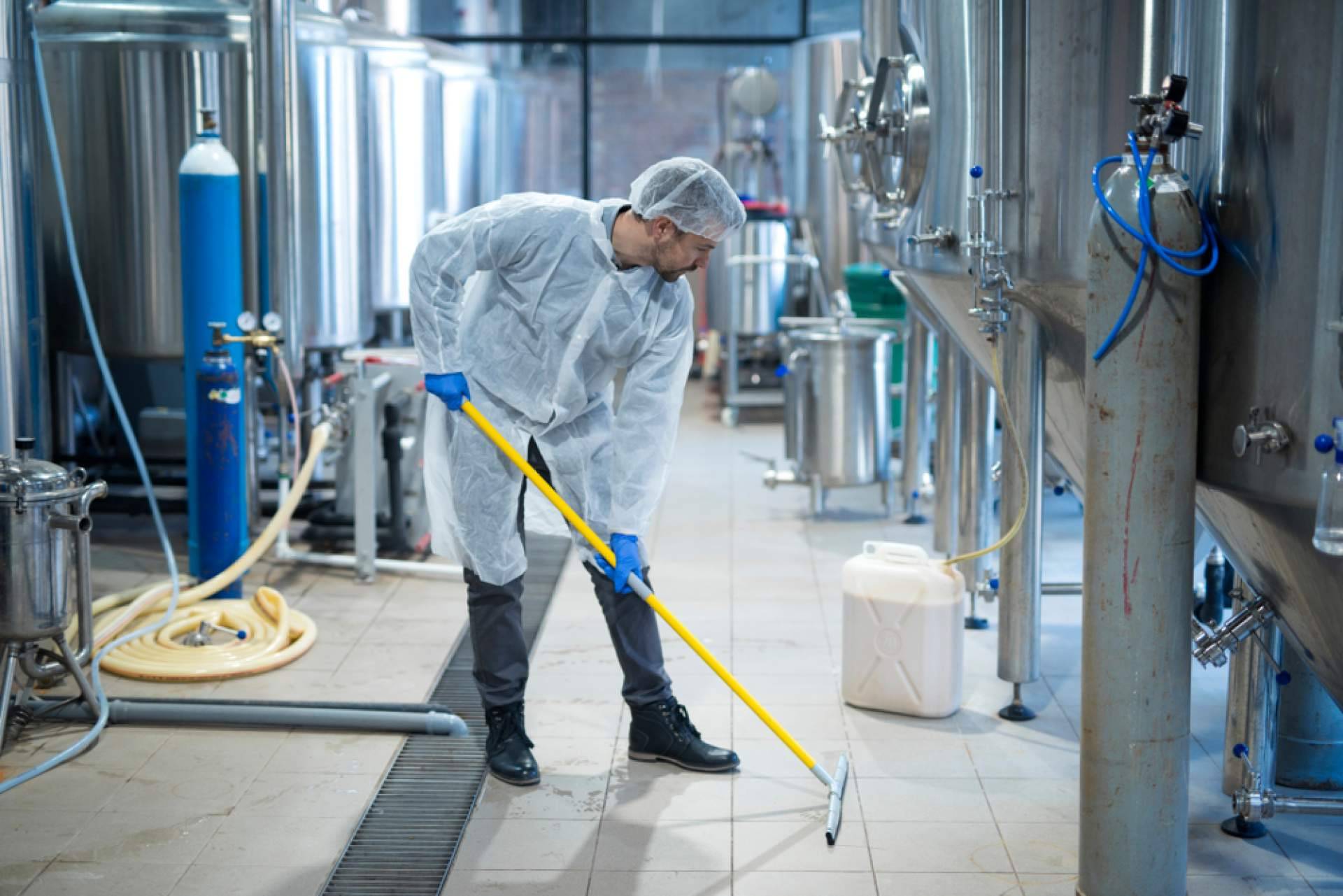 ¿Cómo de importante es la limpieza e higienización de las áreas industriales?, por Grupo Brillastur