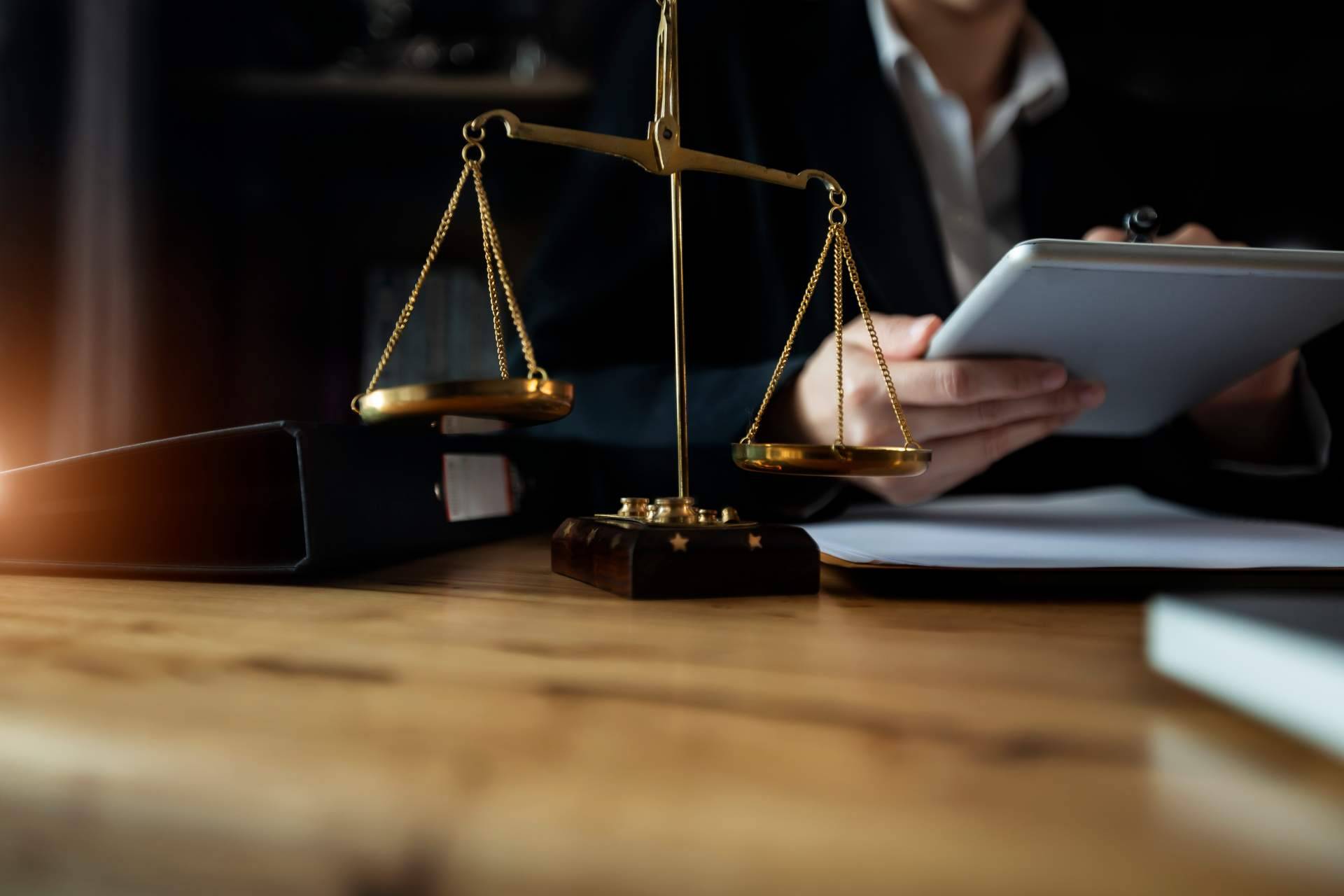 Regulaciones normativas y obligaciones legales que deben cumplir las empresas