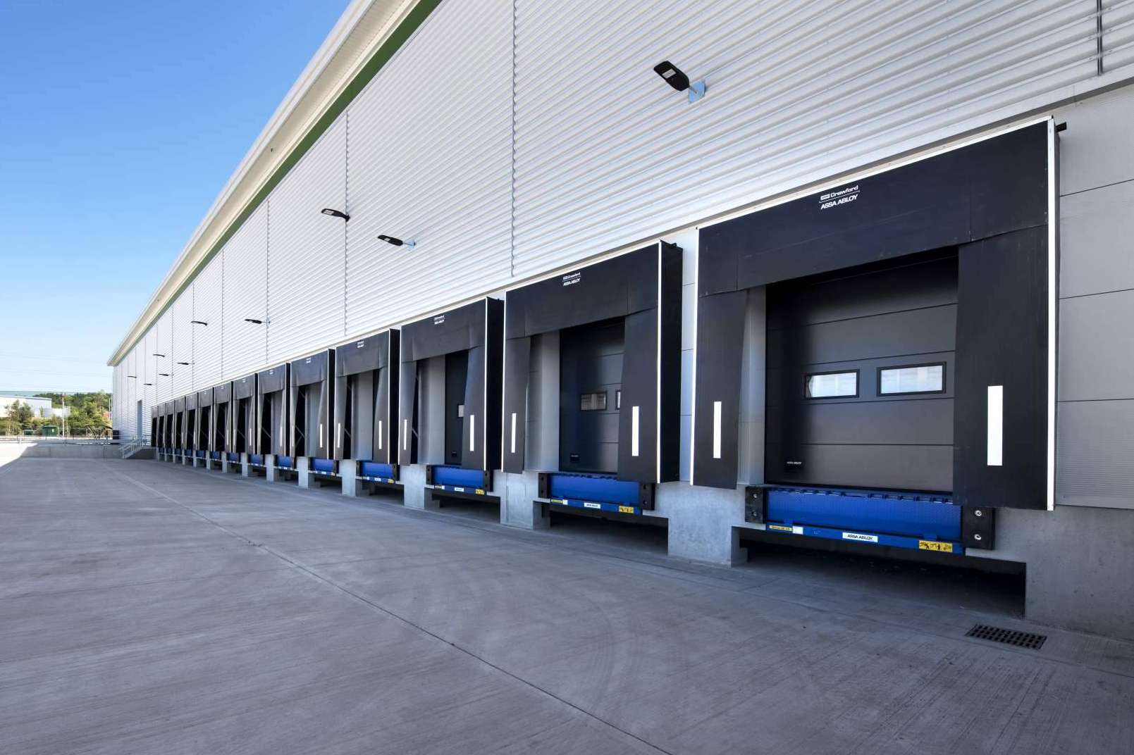 Puertas industriales para el sector logístico