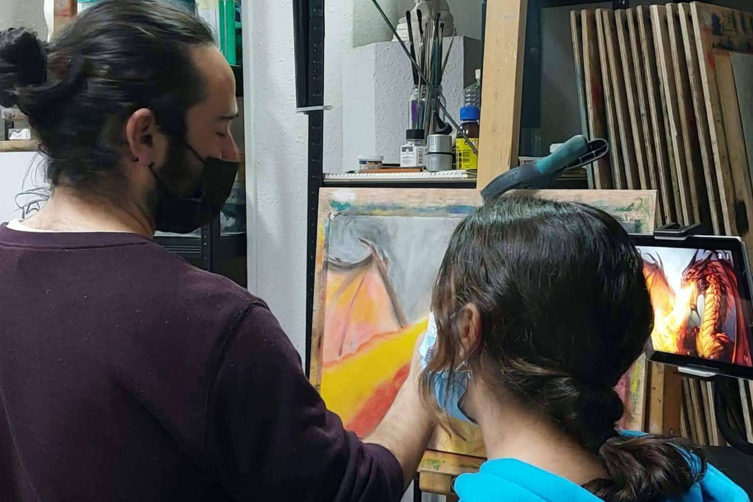 Los estudiantes se convierten en profesionales de la pintura y el dibujo en Estudio Ilógico